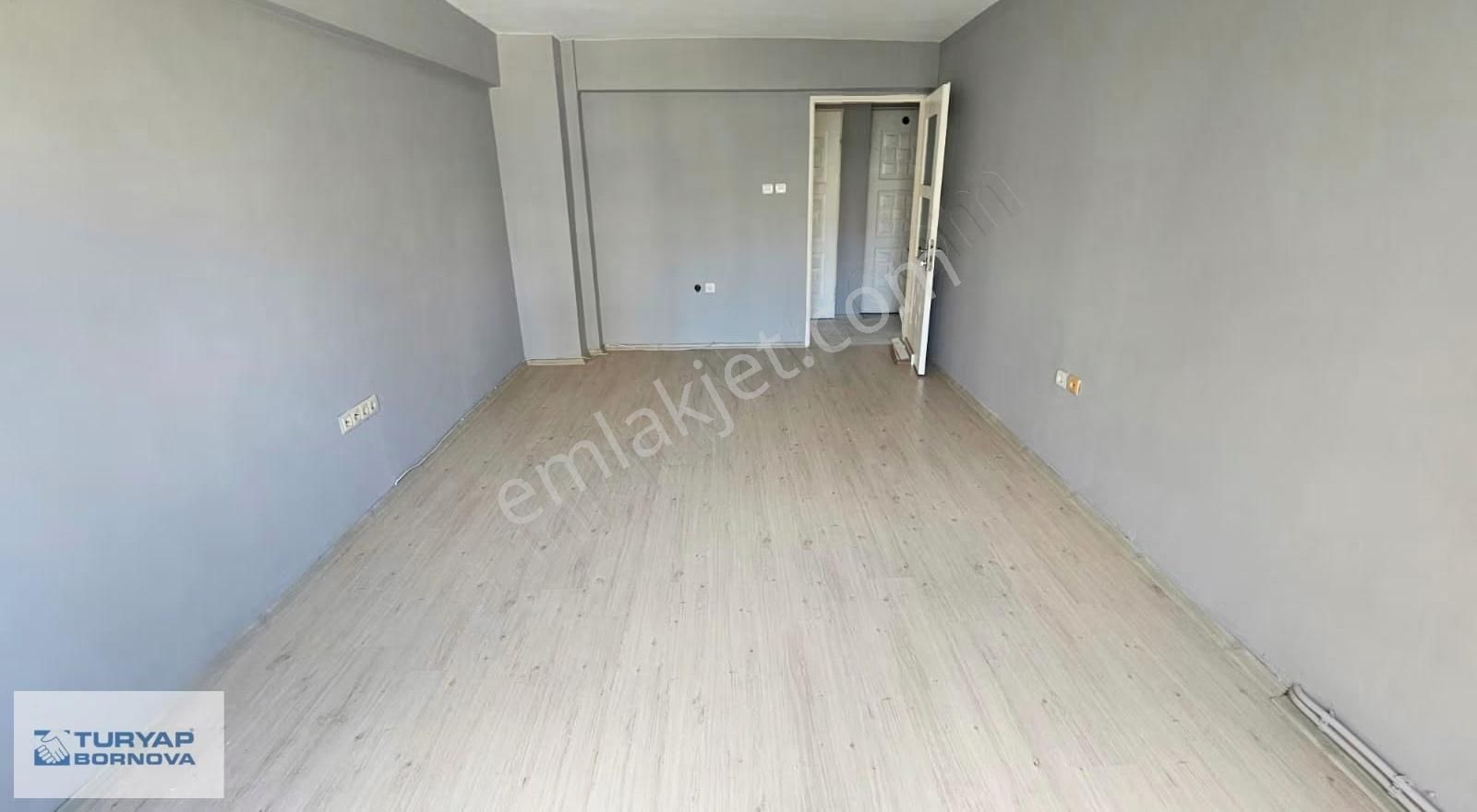 Osmangazi Mahallesinde Site İçi Ferah Köşe Kiralık 3+1 Daire - Görsel 13