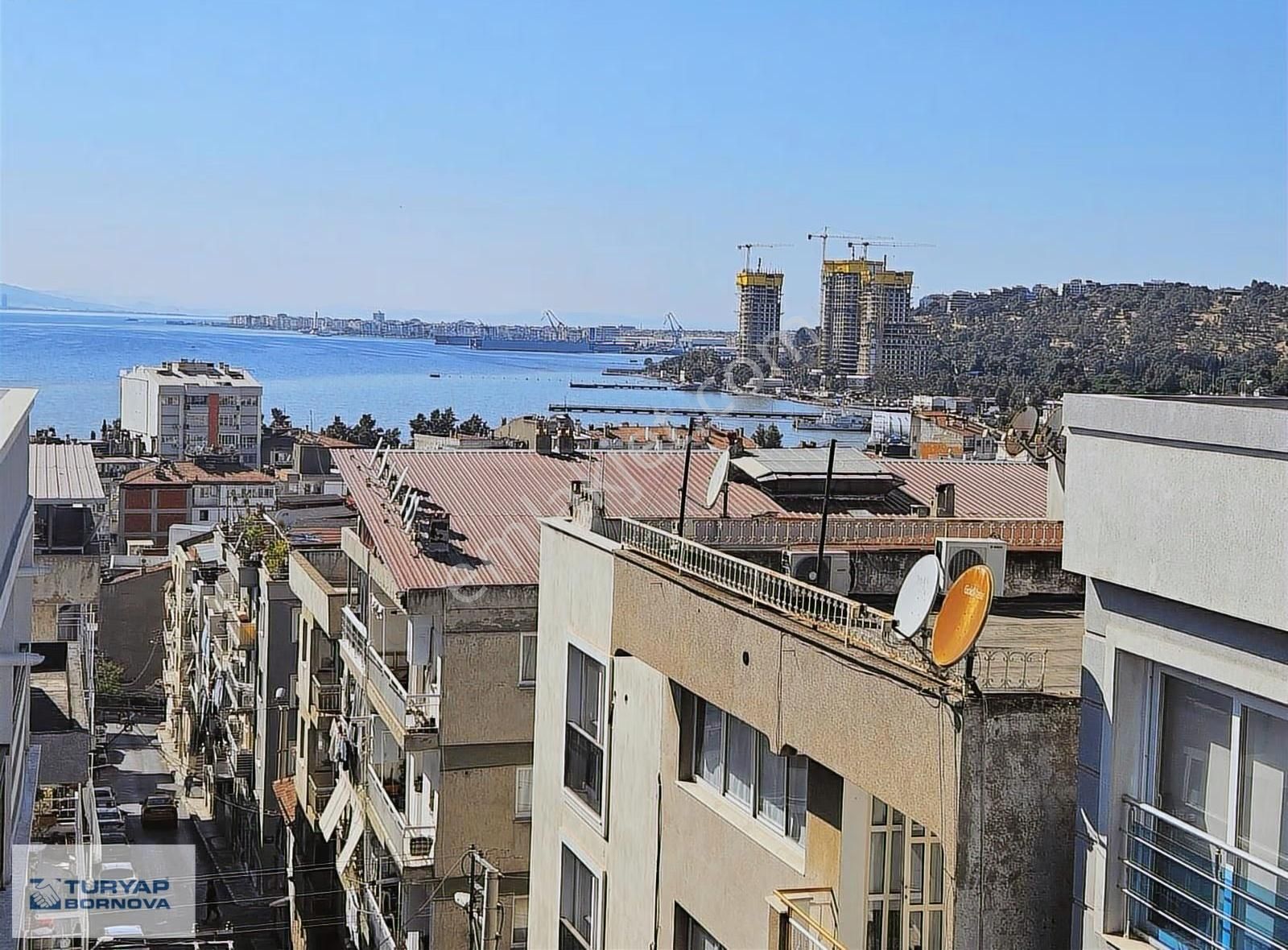 İzban Durağına Yakın Teraslı Deniz Manzaralı Satılık 2+1 Daire - Görsel 25