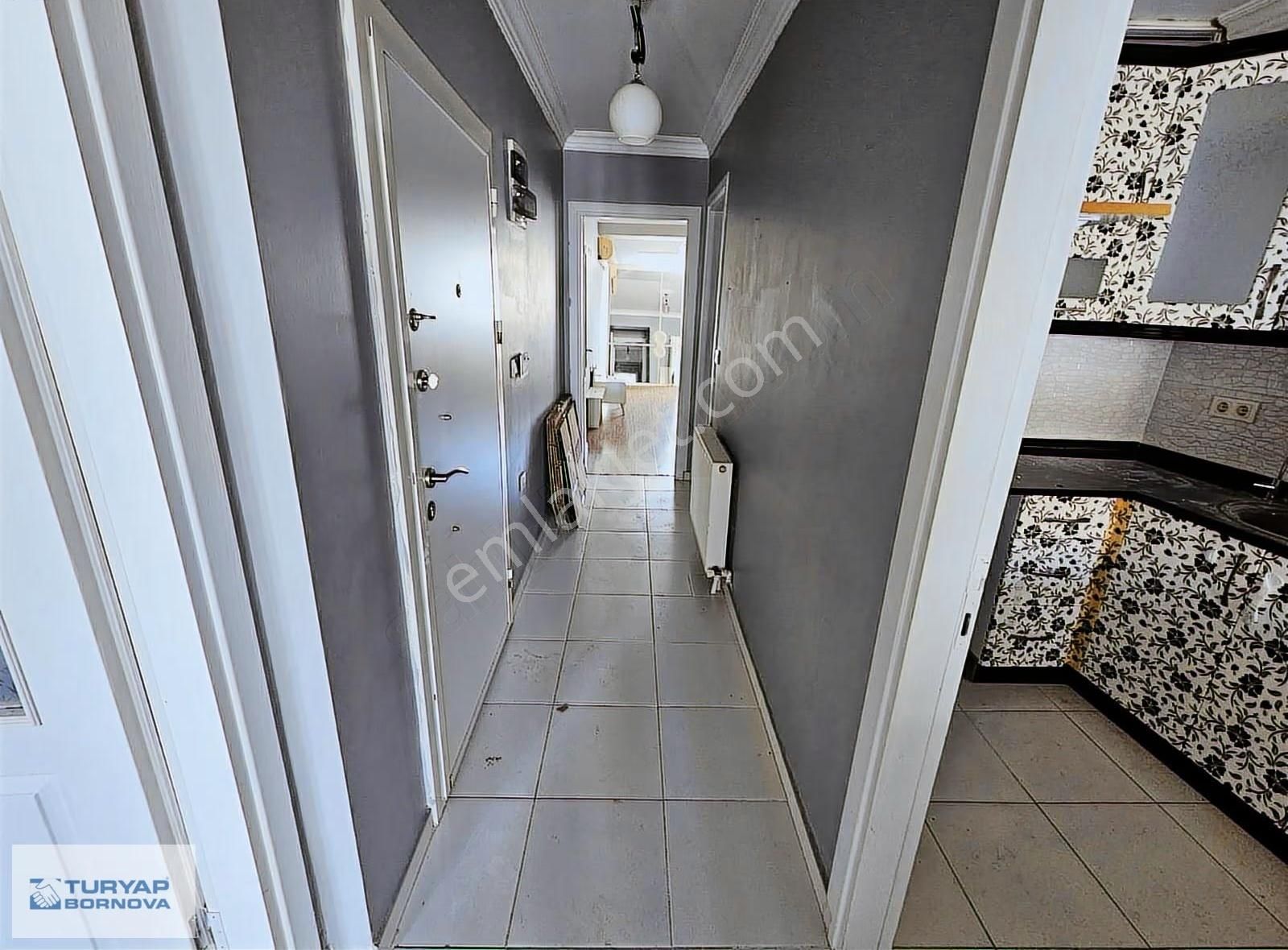 İzban Durağına Yakın Teraslı Deniz Manzaralı Satılık 2+1 Daire - Görsel 14