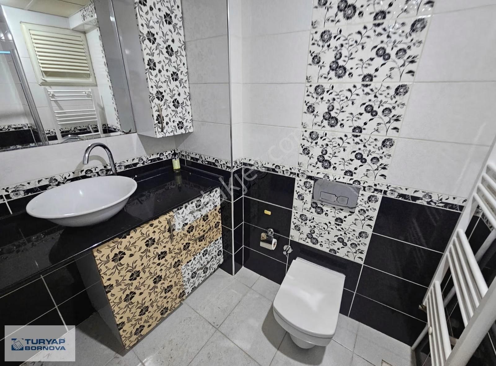 İzban Durağına Yakın Teraslı Deniz Manzaralı Satılık 2+1 Daire - Görsel 27