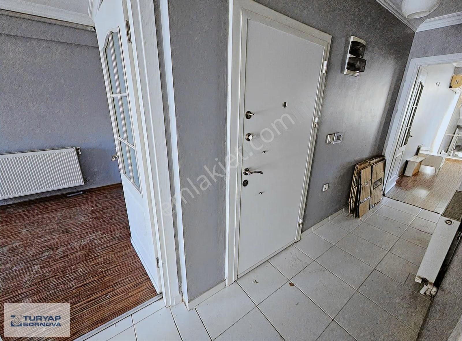 İzban Durağına Yakın Teraslı Deniz Manzaralı Satılık 2+1 Daire - Görsel 7