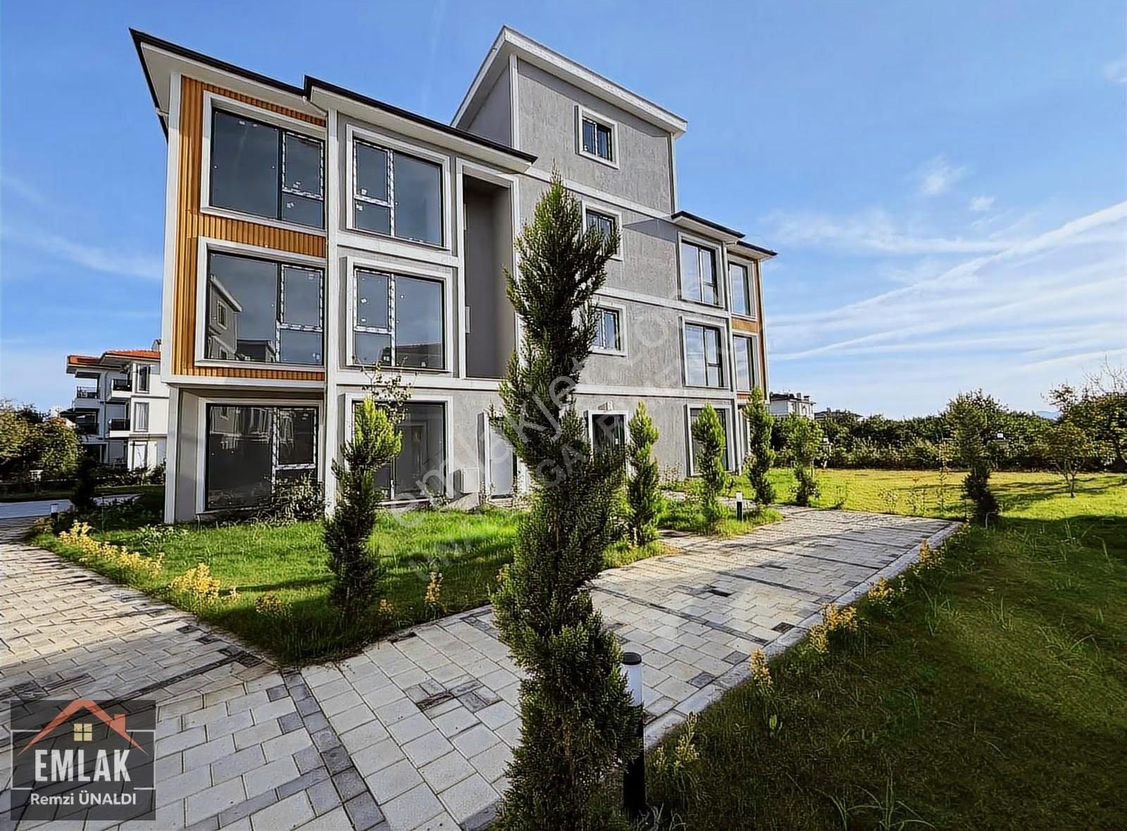 Lüks Site İçinde 1+1 / 2+1 / 3+1 Uzun Dönem Kiralık Daire - Görsel 12