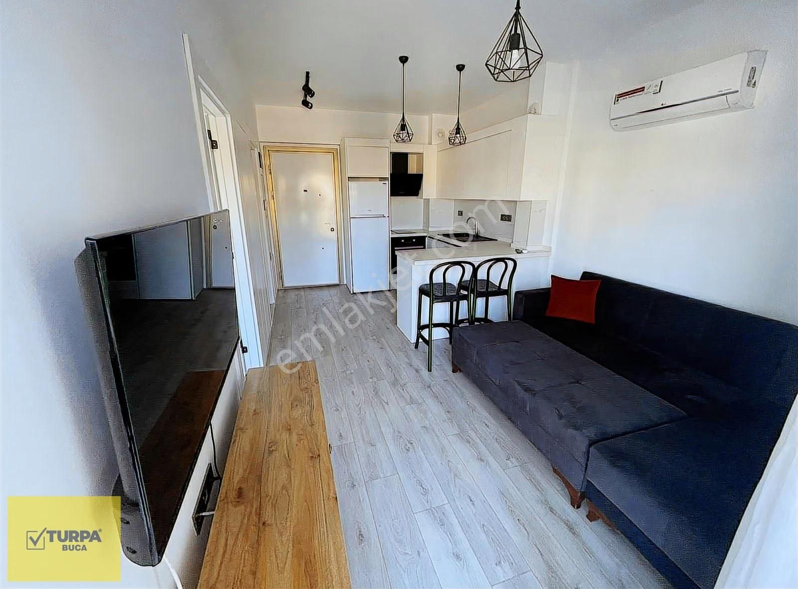 Turpa Buca'dan North City'de Havuz Cephe Lüks Eşyalı Daire - Görsel 27