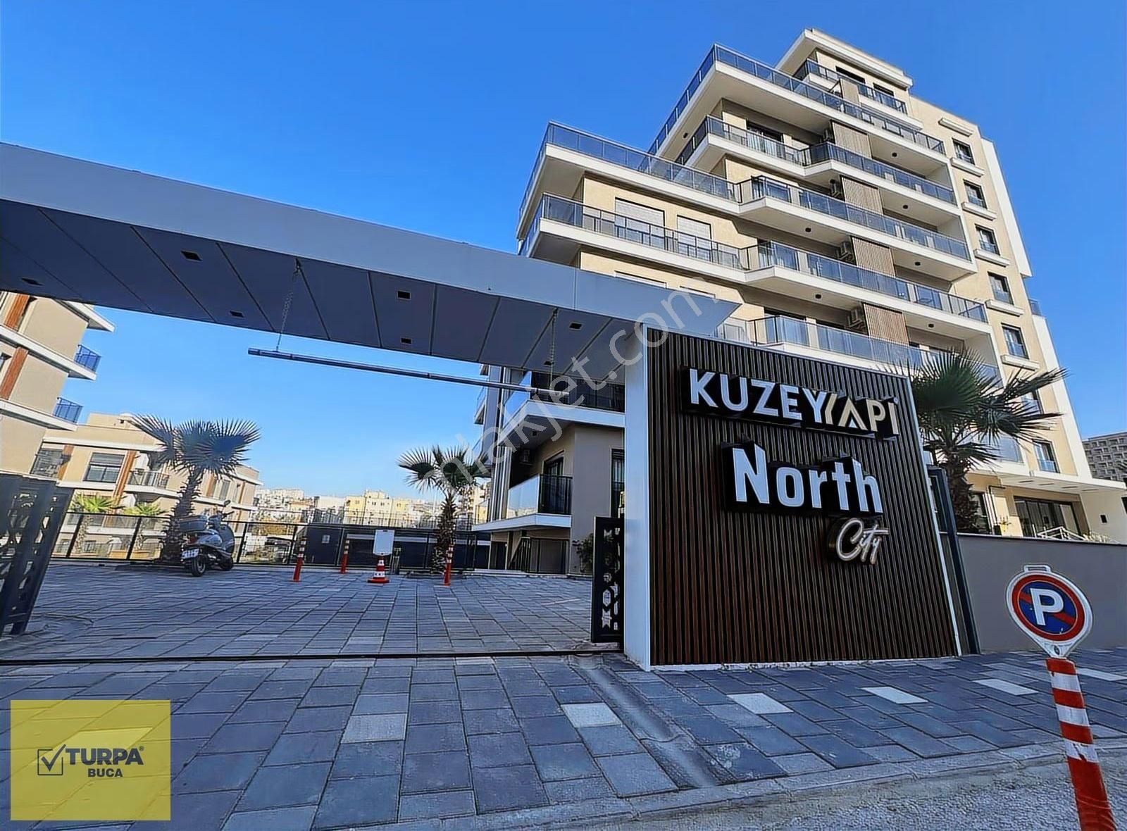 Turpa Buca'dan North City'de Havuz Cephe Lüks Eşyalı Daire - Görsel 2