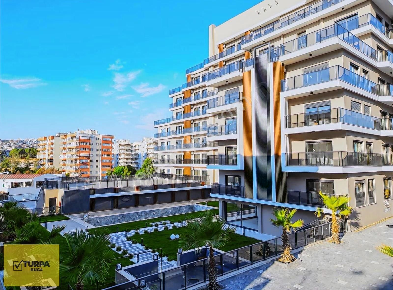 Turpa Buca'dan North City'de Havuz Cephe Lüks Eşyalı Daire - Görsel 10