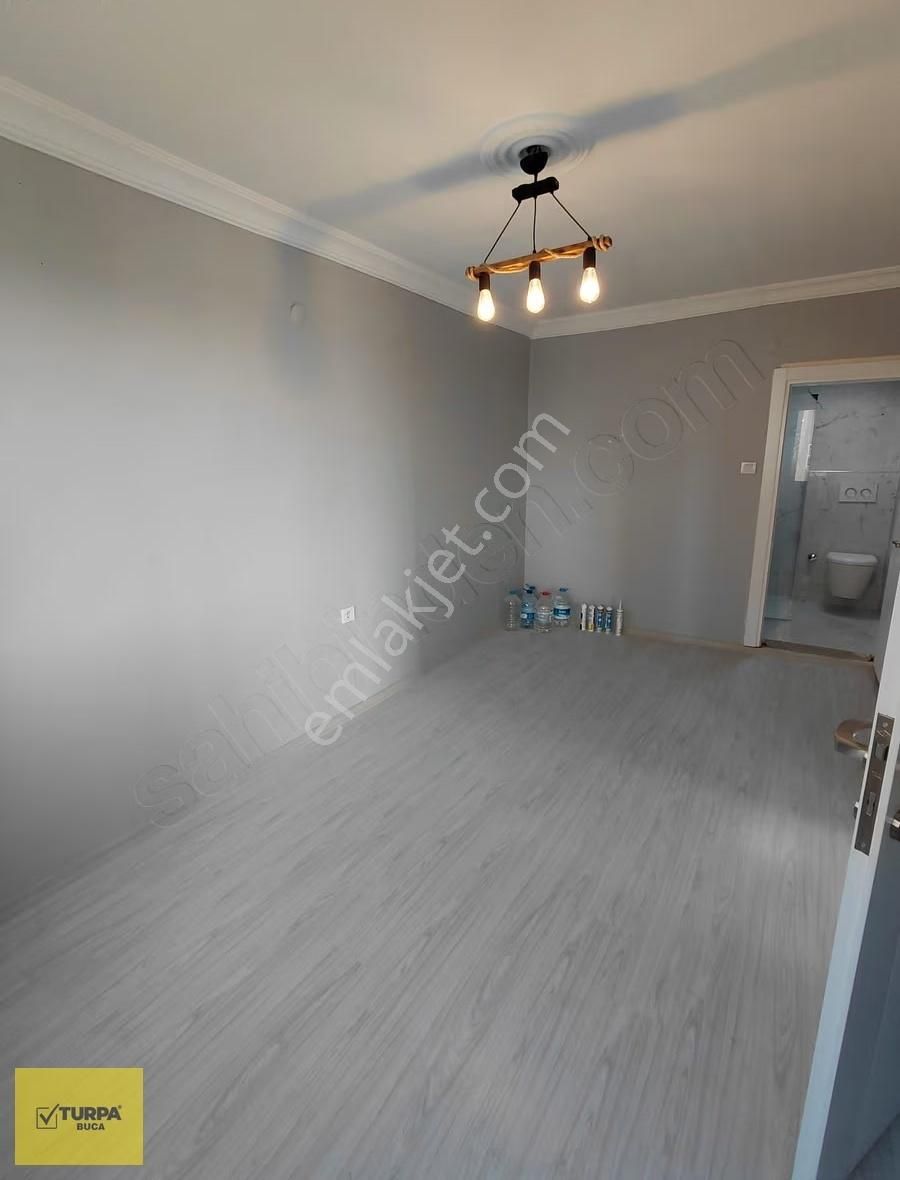 Turpa Buca'dan Cadde Üzeri Site İçerisinde Lüks 3+1 Geniş Daire - Görsel 20