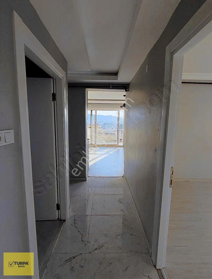 Turpa Buca'dan Cadde Üzeri Site İçerisinde Lüks 3+1 Geniş Daire - Görsel 5