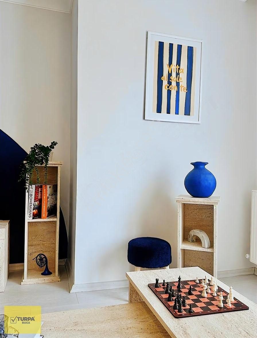 Turpa Buca'dan Teras Balkonlu Sıfır Eşyalı Dubleks Daire - Görsel 3
