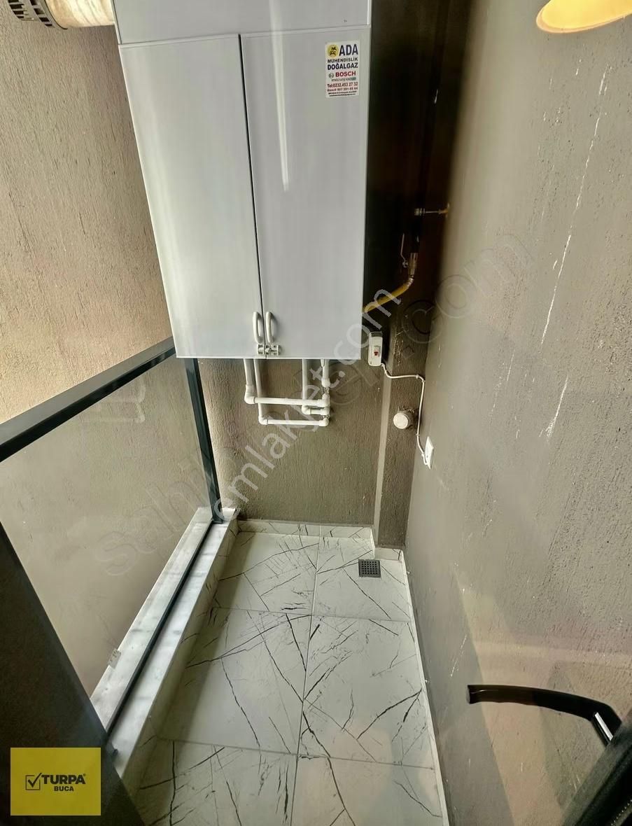 Turpa Buca'dan Teras Balkonlu Sıfır Eşyalı Dubleks Daire - Görsel 8