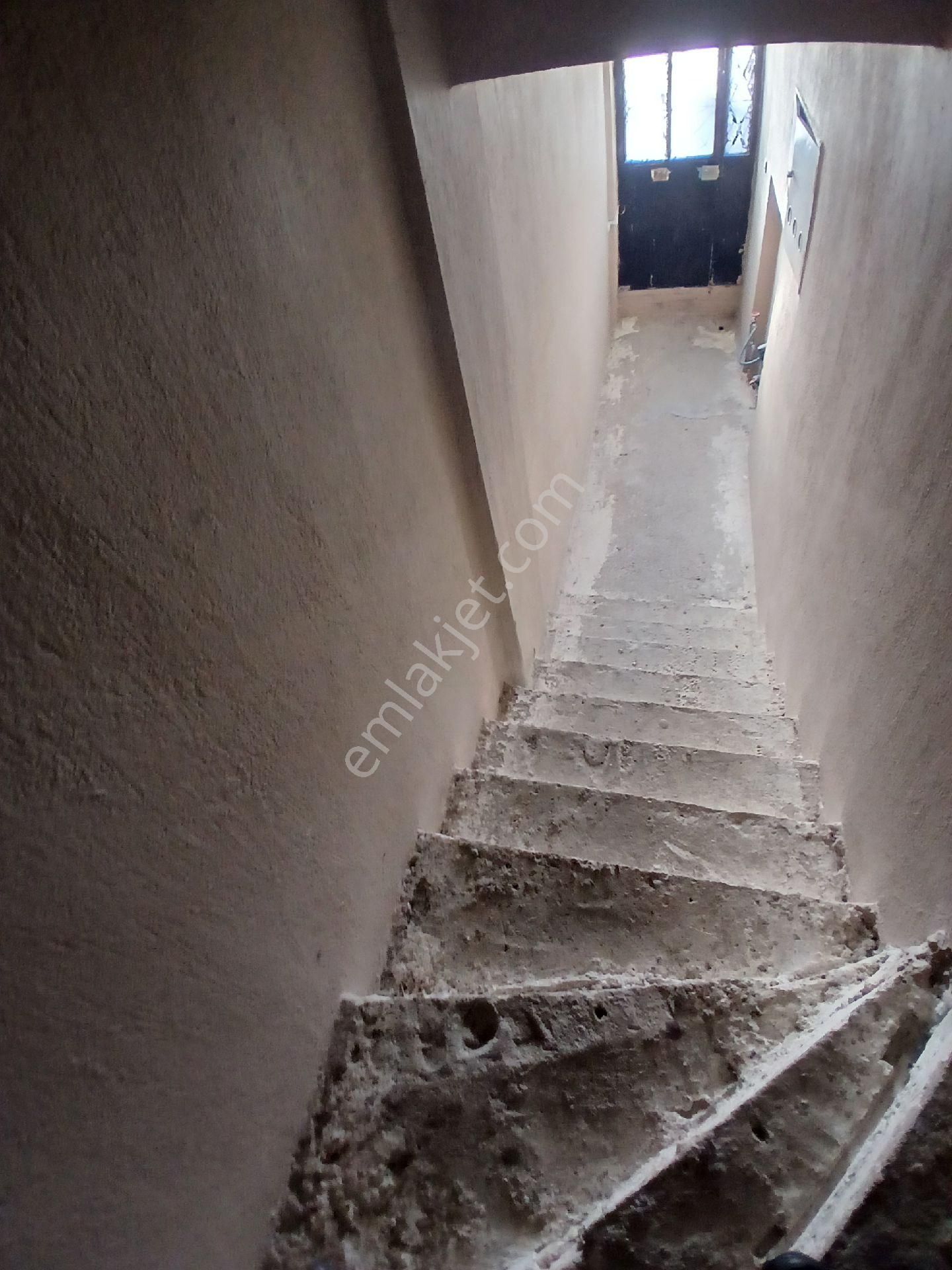 Komple Satılık 3 Kat 2 Daire + 1 Dükkan - Görsel 7