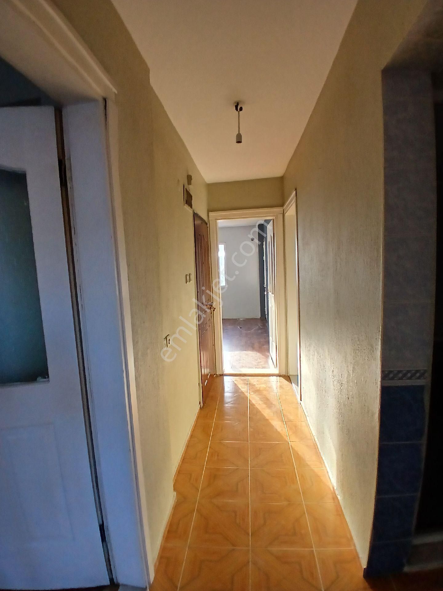 Komple Satılık 3 Kat 2 Daire + 1 Dükkan - Görsel 5