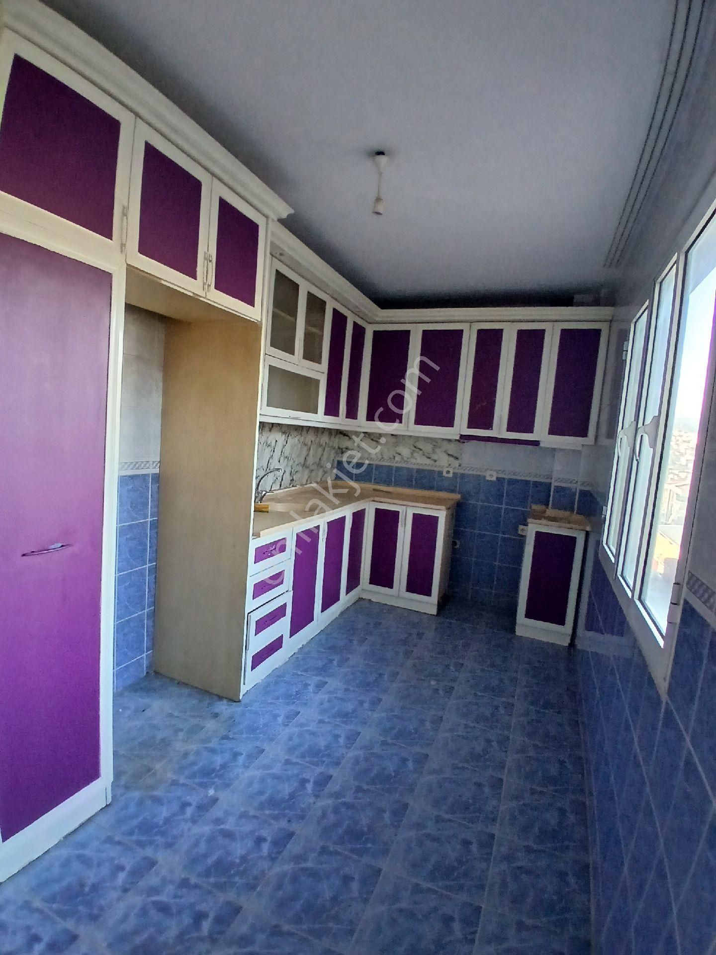 Komple Satılık 3 Kat 2 Daire + 1 Dükkan - Görsel 10