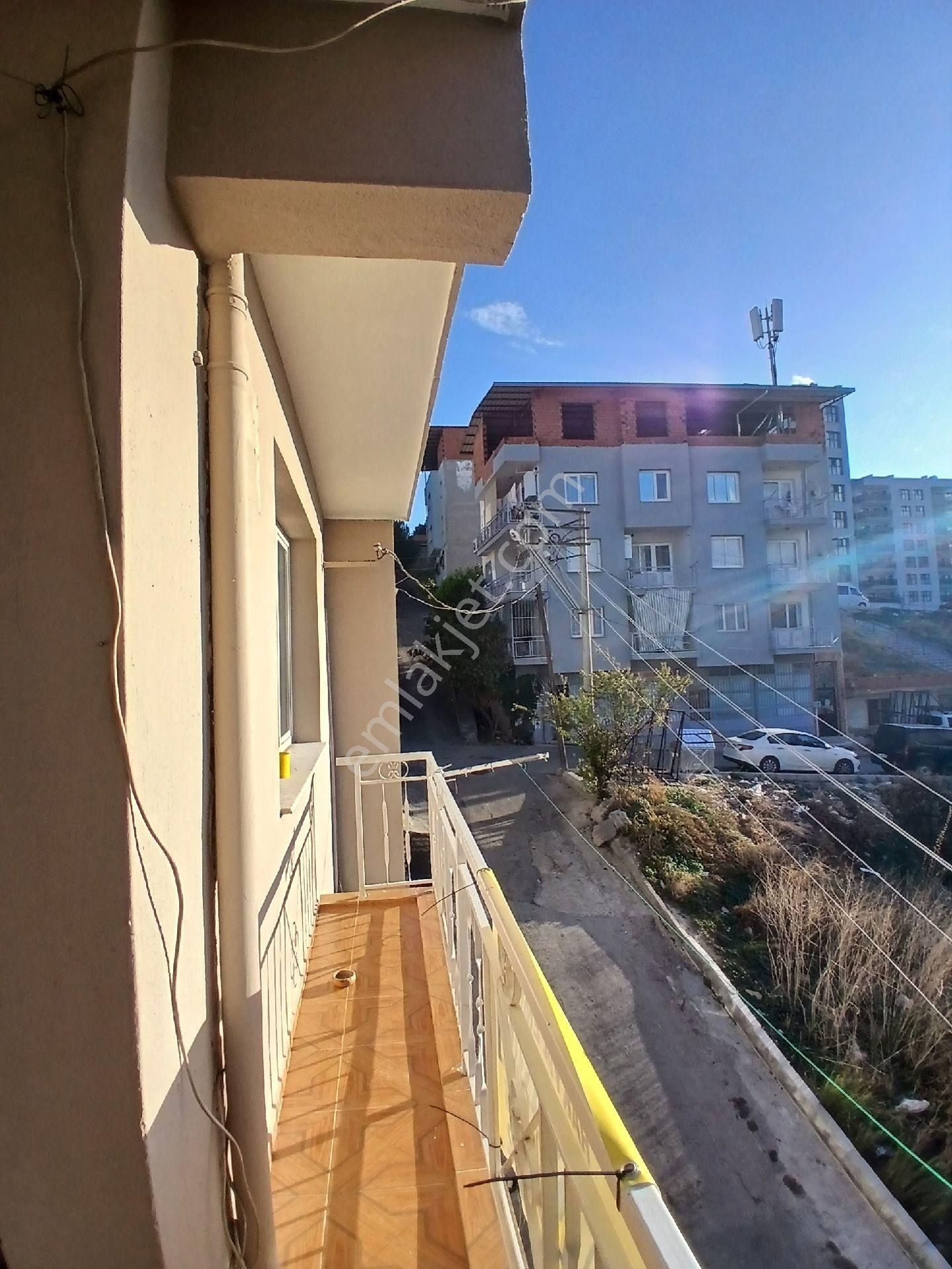 Komple Satılık 3 Kat 2 Daire + 1 Dükkan - Görsel 28