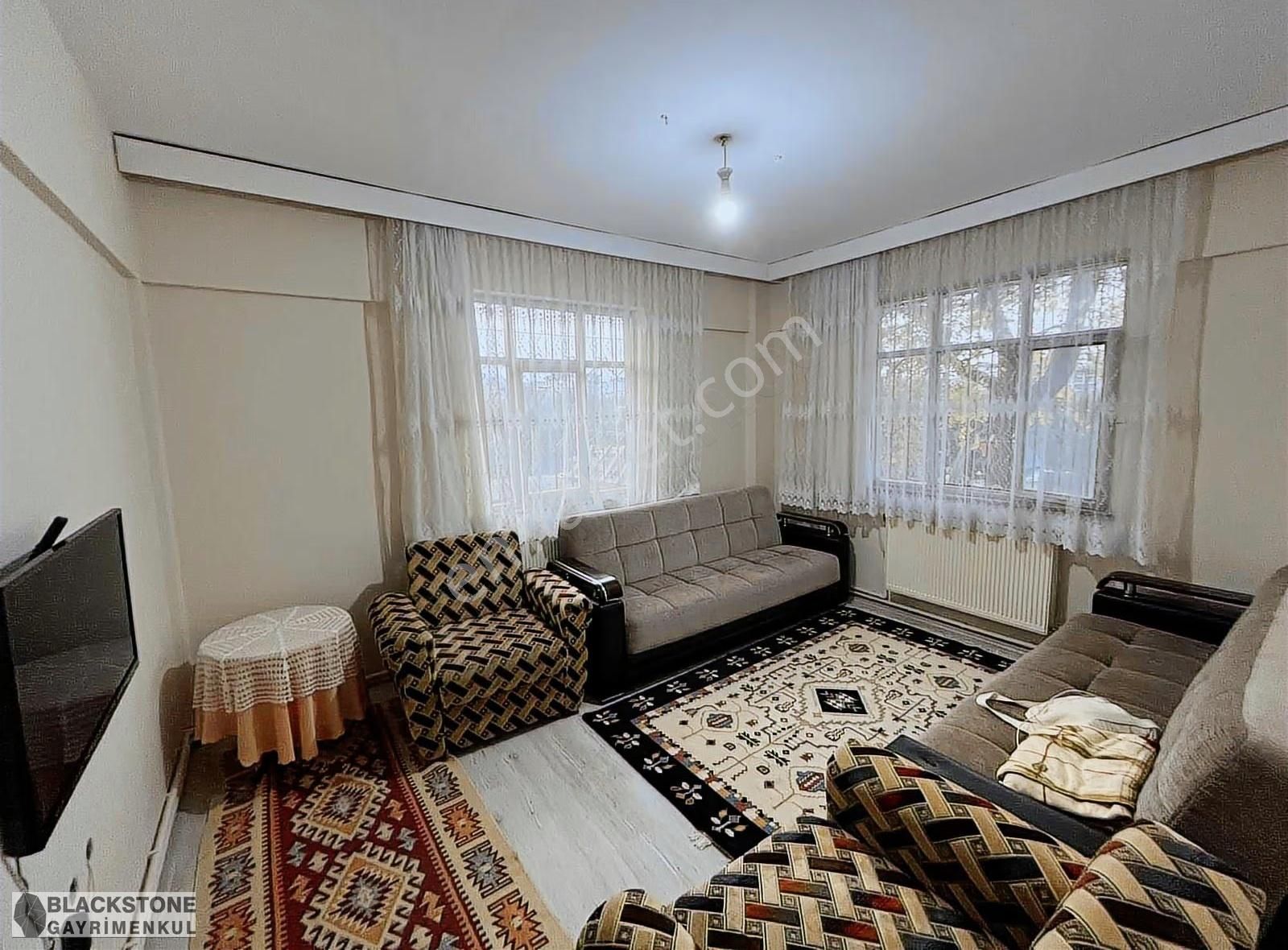 Hamidiye Mh. Göletin Dibi Cadde Üzeri Eşyalı 2+1 Kiralık Daire - Görsel 4