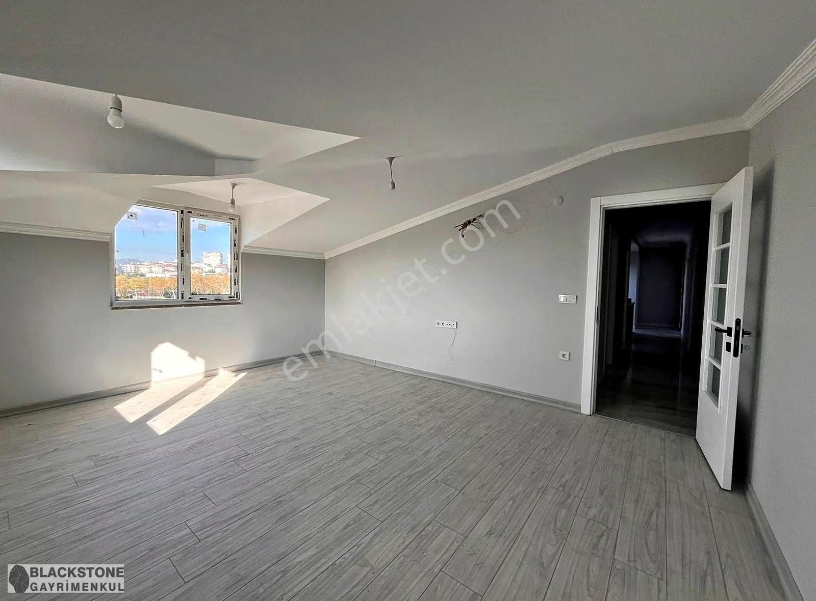 Sancaktepe Abdurrahmangazi Mah. Satılık Yeni 5+2 Üst Dubleks - Görsel 18