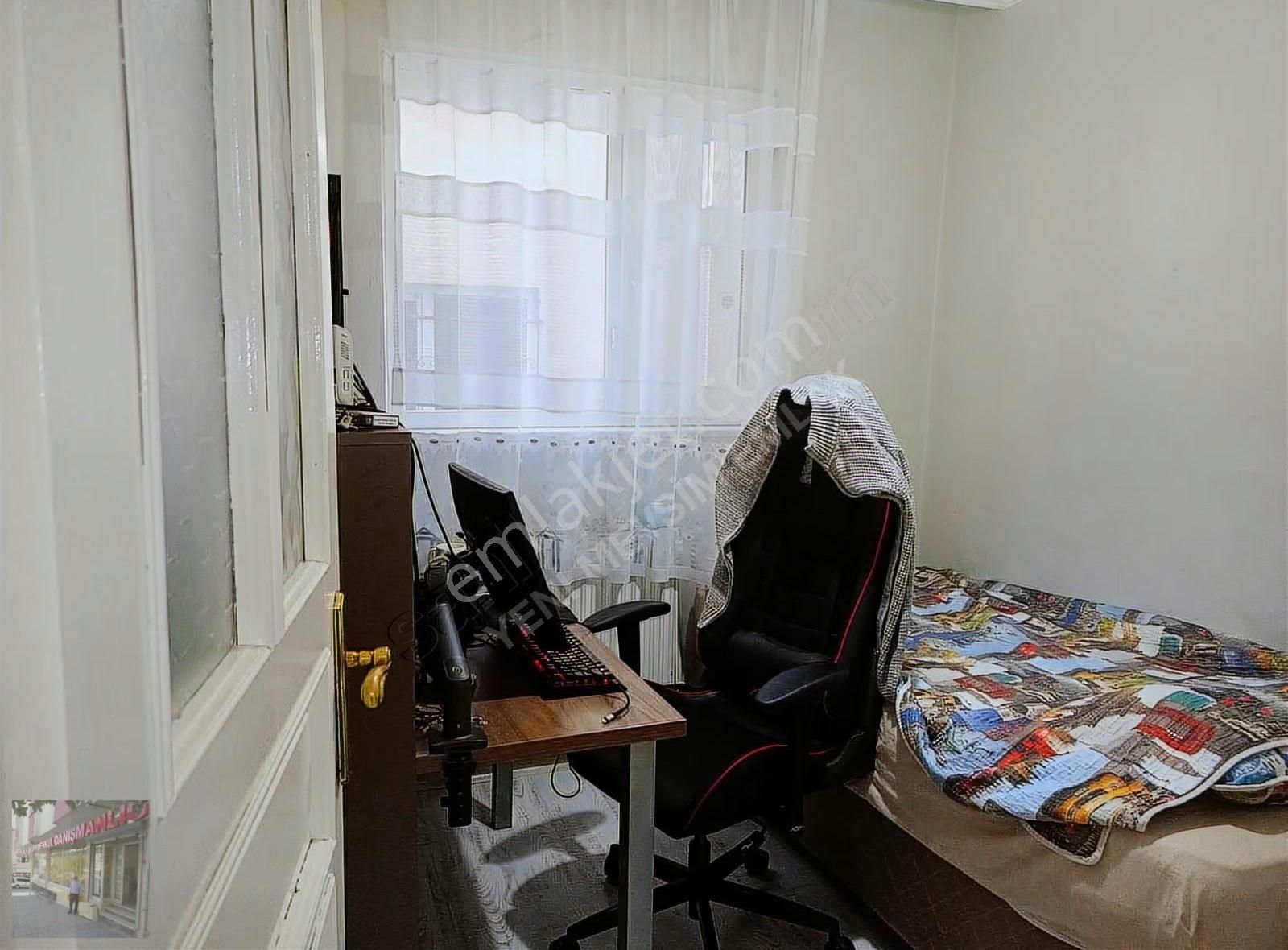 İst Bağcılar 15 Temmuz Mah De Satilik 2+1+100 M2 Y. Giriş Hissel - Görsel 18