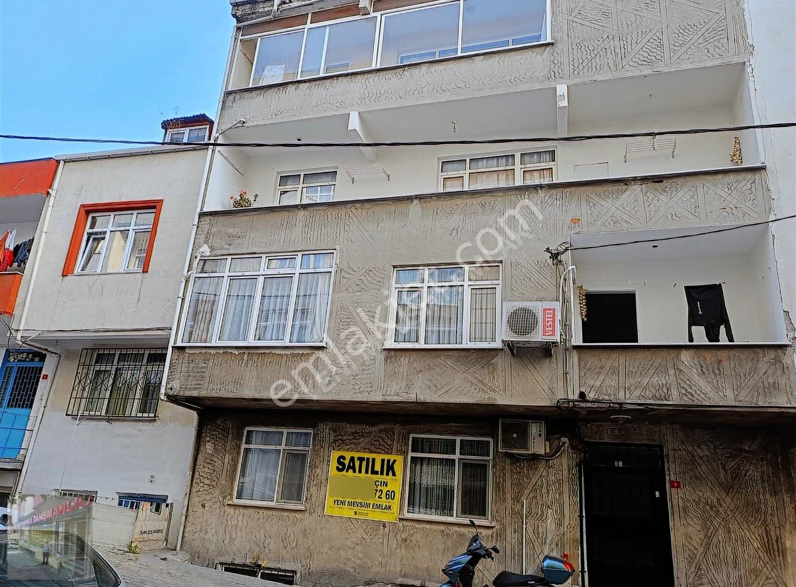 İst Bağcılar 15 Temmuz Mah De Satilik 2+1+100 M2 Y. Giriş Hissel - Görsel 31