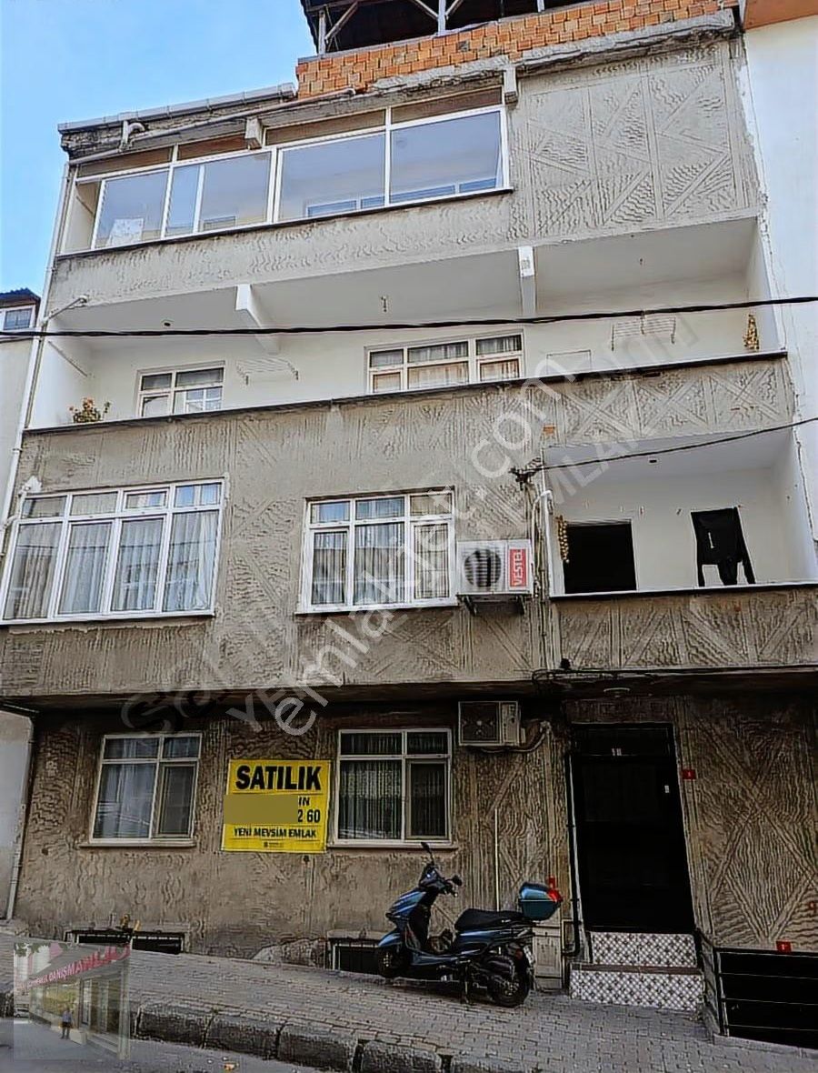 İst Bağcılar 15 Temmuz Mah De Satilik 2+1+100 M2 Y. Giriş Hissel