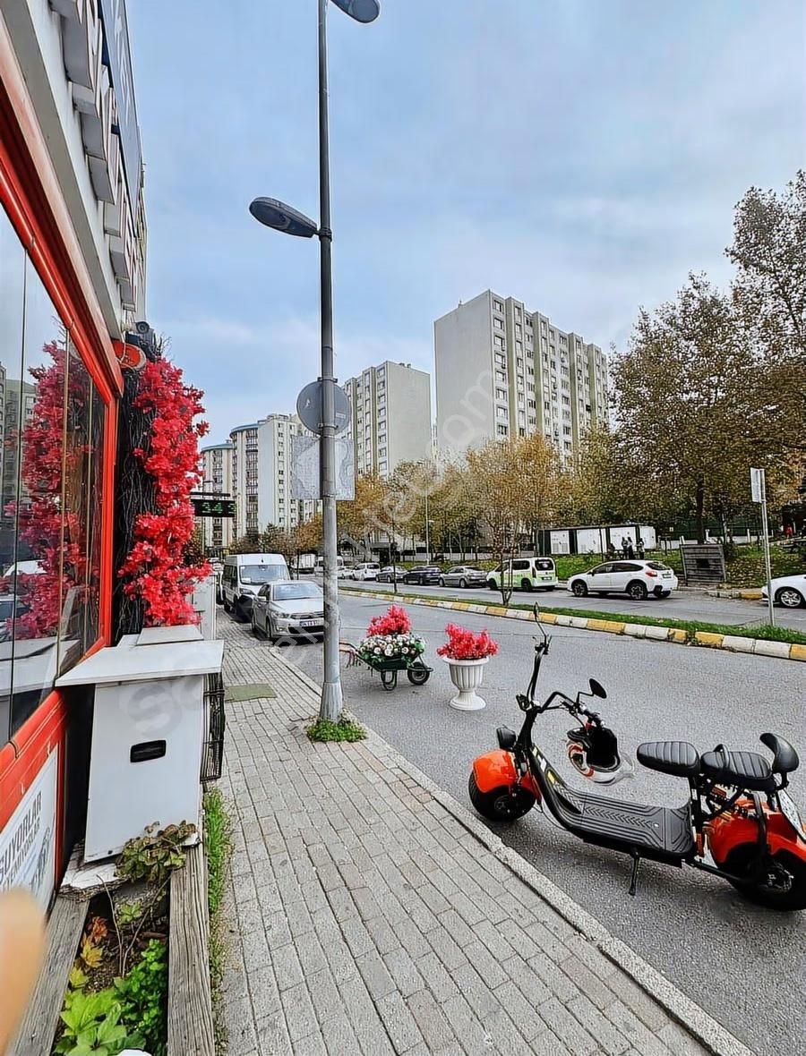 Beylikdüzünde Büyük Depolu Tekel Bayi - Görsel 9