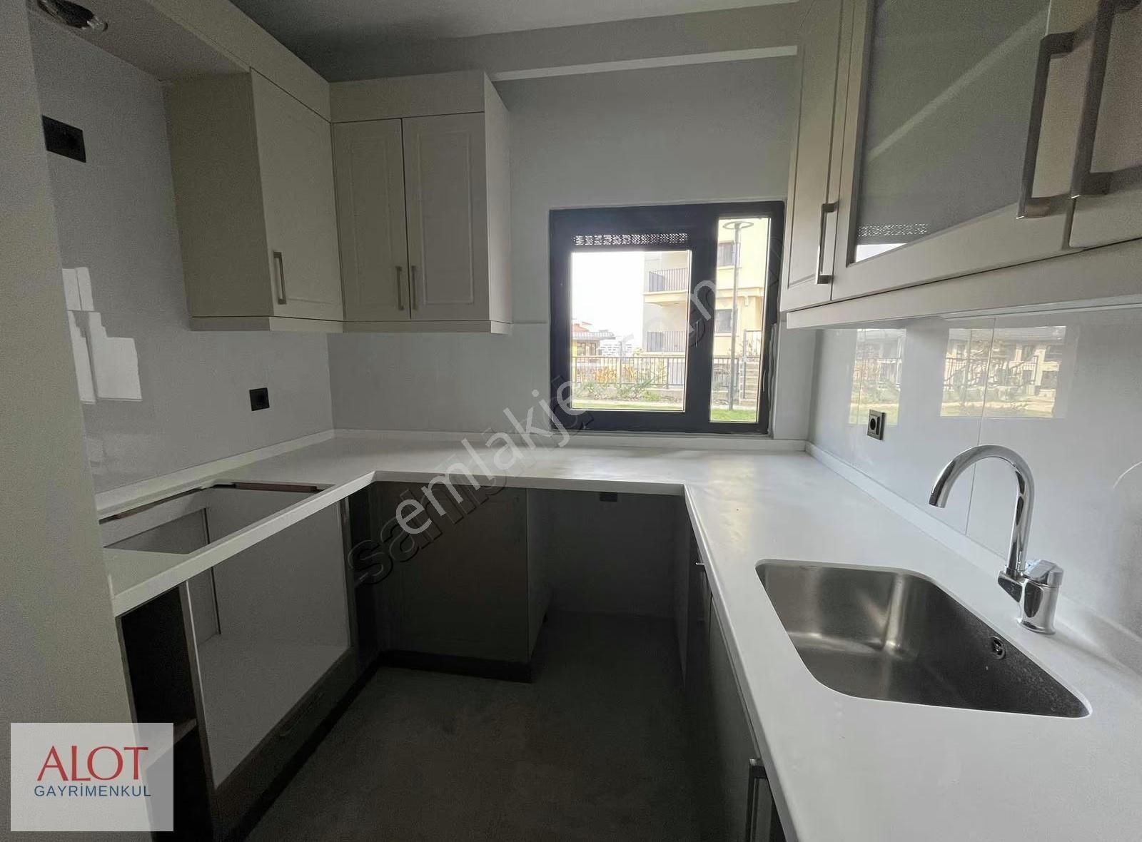 Üsküdar Emlak Konut Bahçe Katı 1+1 Kiralık Daire - Görsel 5