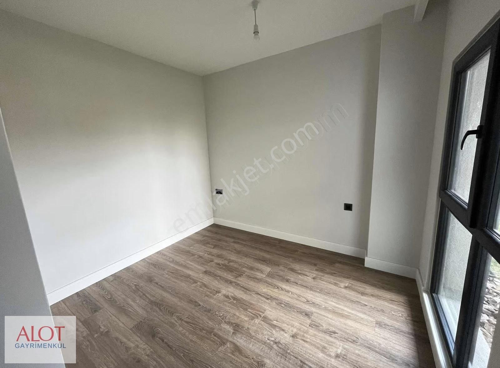 Üsküdar Emlak Konut Bahçe Katı 1+1 Kiralık Daire - Görsel 9