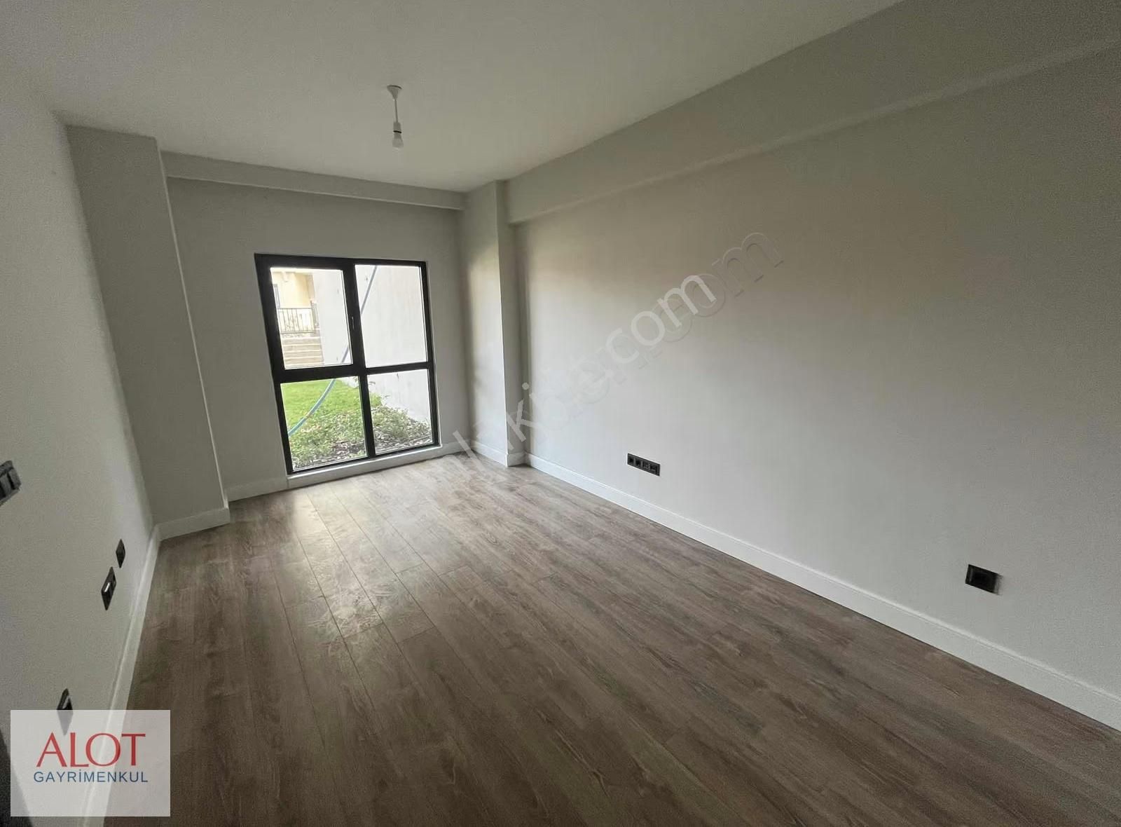Üsküdar Emlak Konut Bahçe Katı 1+1 Kiralık Daire - Görsel 17