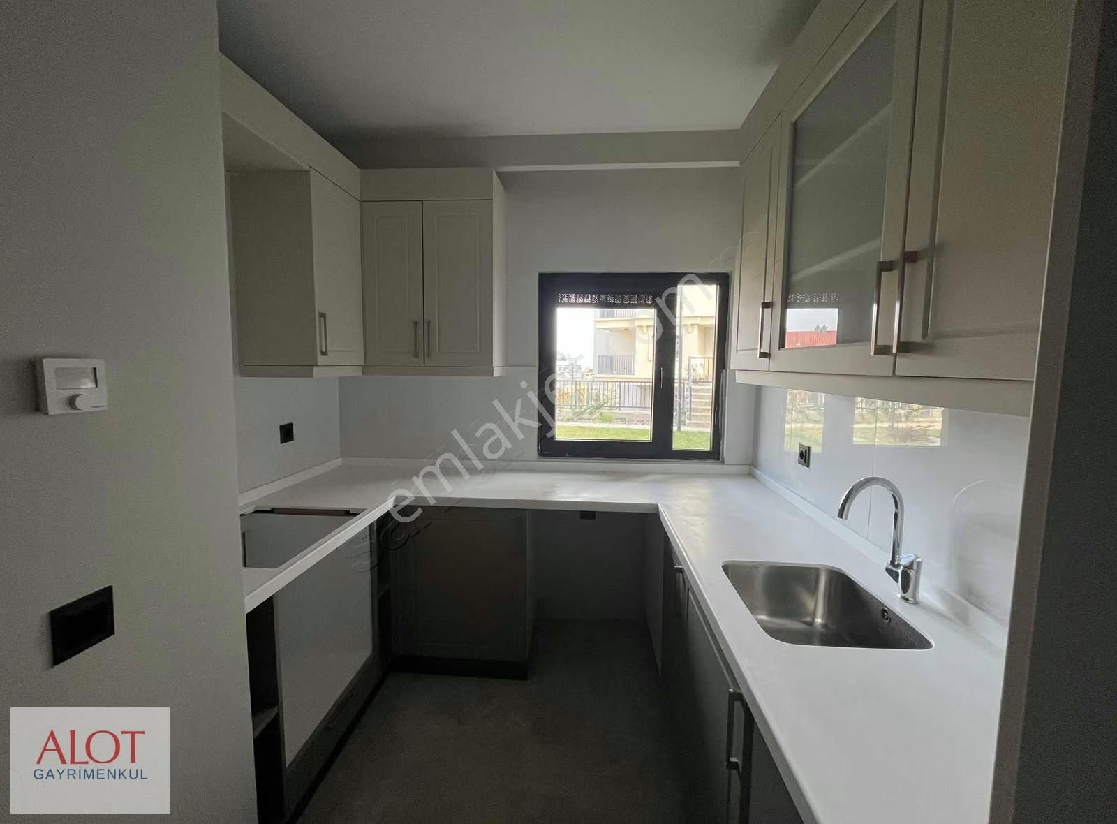 Üsküdar Emlak Konut Bahçe Katı 1+1 Kiralık Daire - Görsel 10