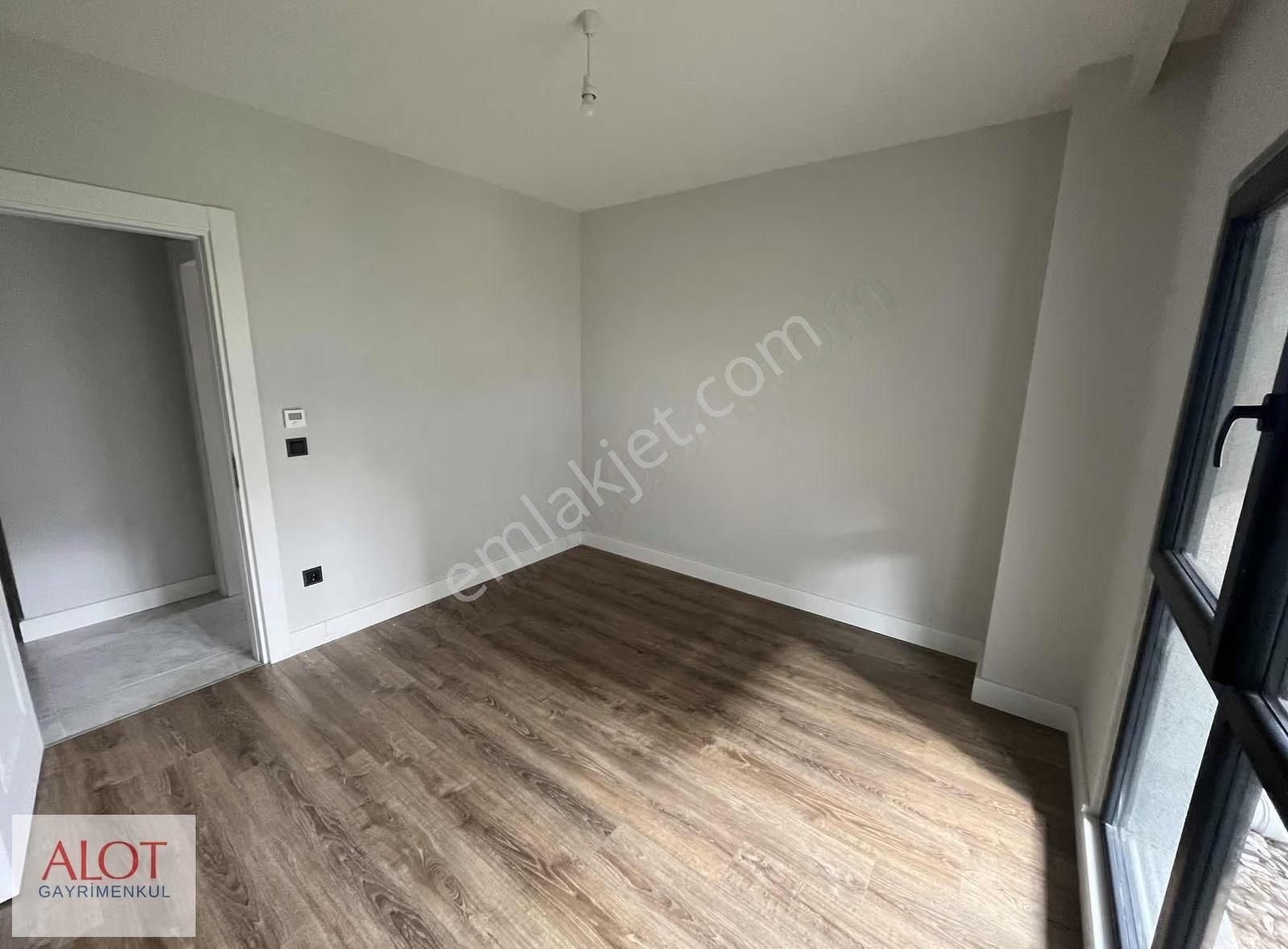 Üsküdar Emlak Konut Bahçe Katı 2+1 Kiralık Daire - Görsel 5