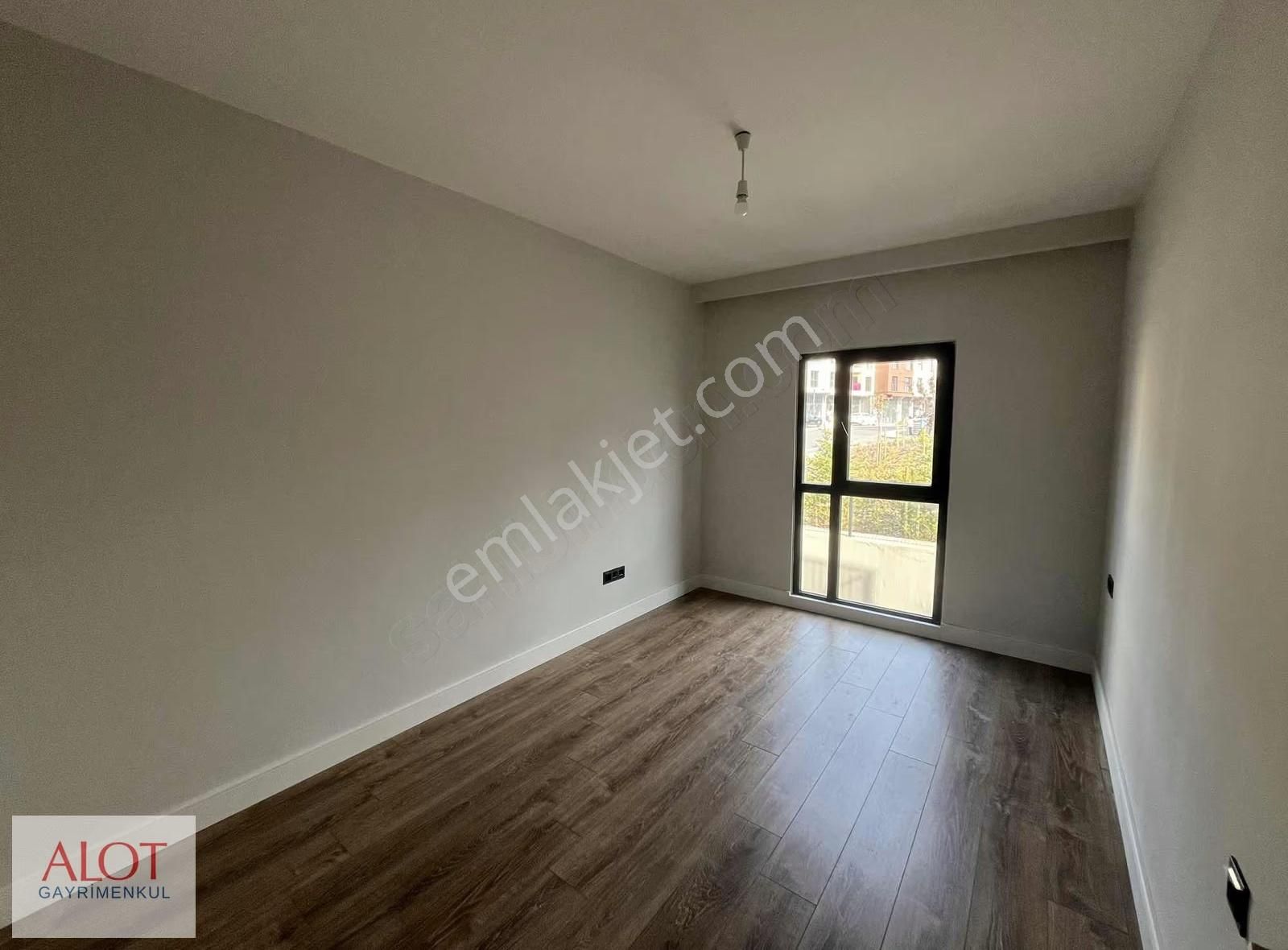 Üsküdar Emlak Konut Bahçe Katı 2+1 Kiralık Daire - Görsel 7