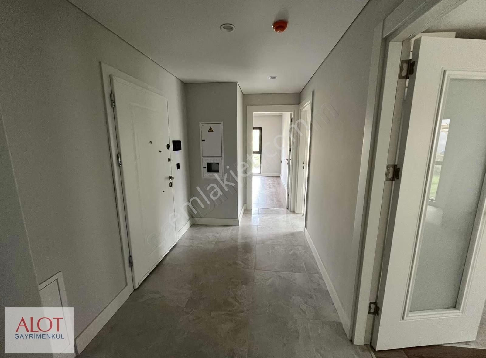 Üsküdar Emlak Konut Bahçe Katı 2+1 Kiralık Daire - Görsel 18