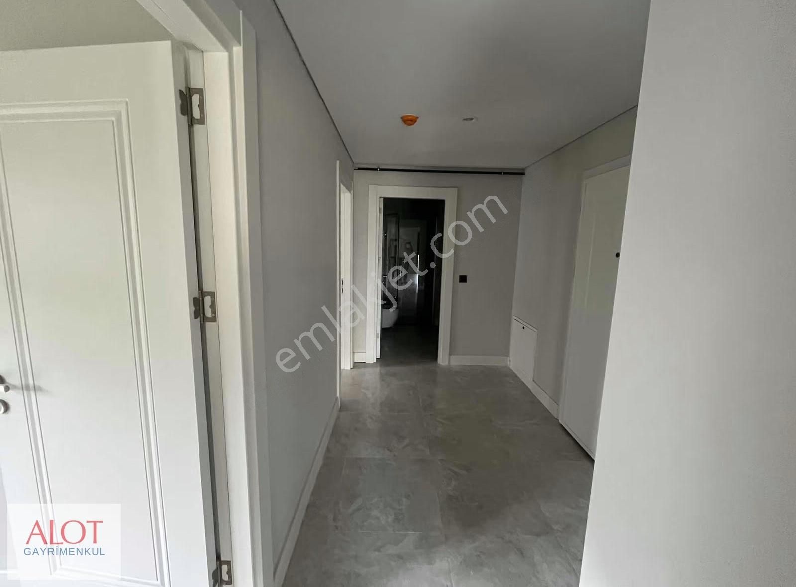 Üsküdar Emlak Konut Bahçe Katı 2+1 Kiralık Daire - Görsel 24