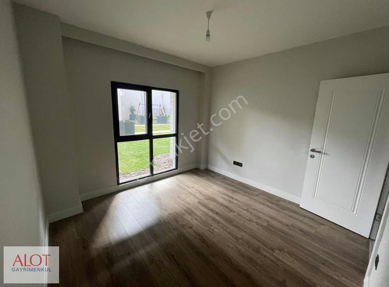 Üsküdar Emlak Konut Bahçe Katı 2+1 Kiralık Daire - Görsel 22
