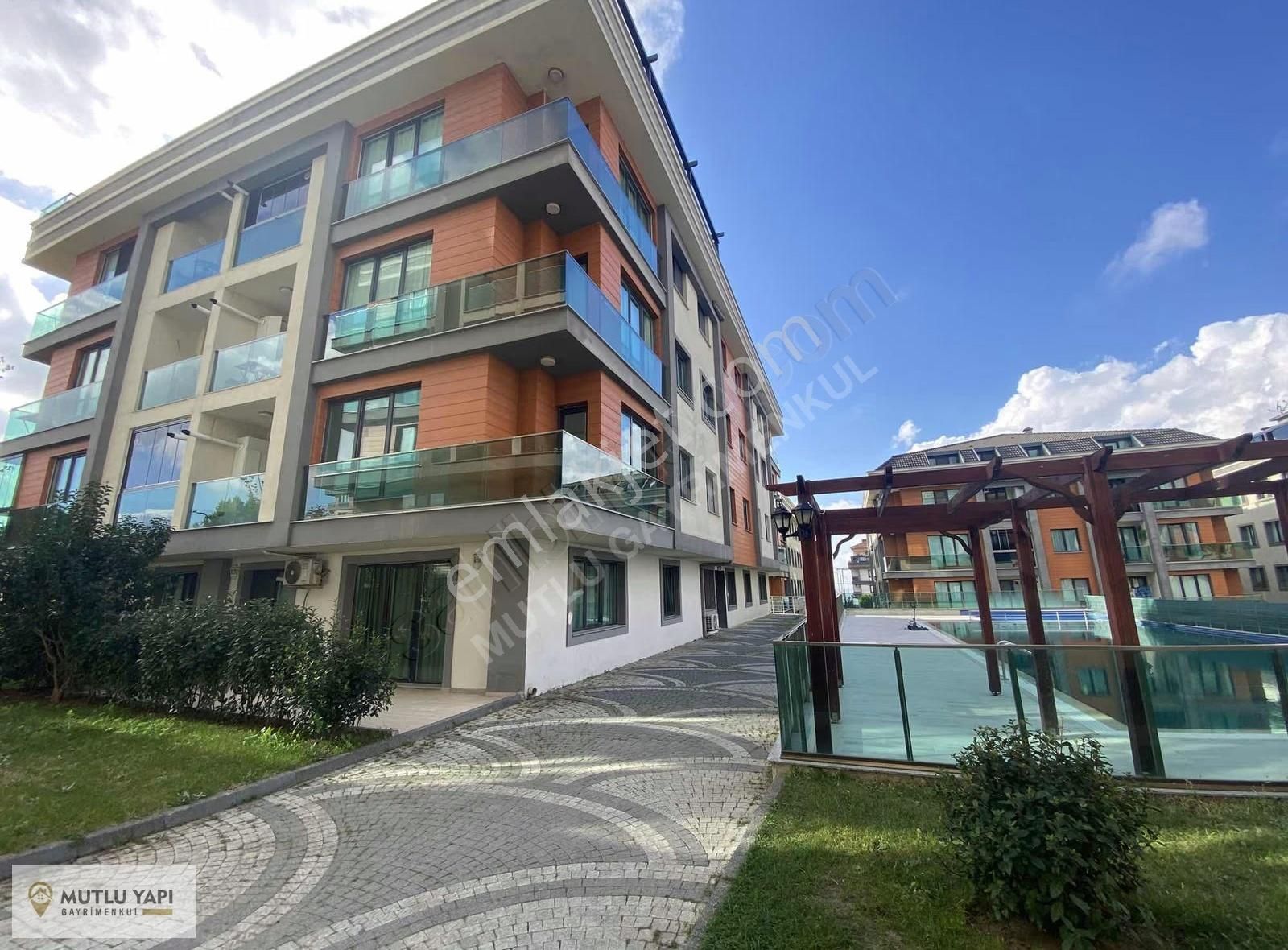 Mutlu Gayrimenkulden Camellia Evlerinde Satılık 3+1 Lüks Daire! - Görsel 33