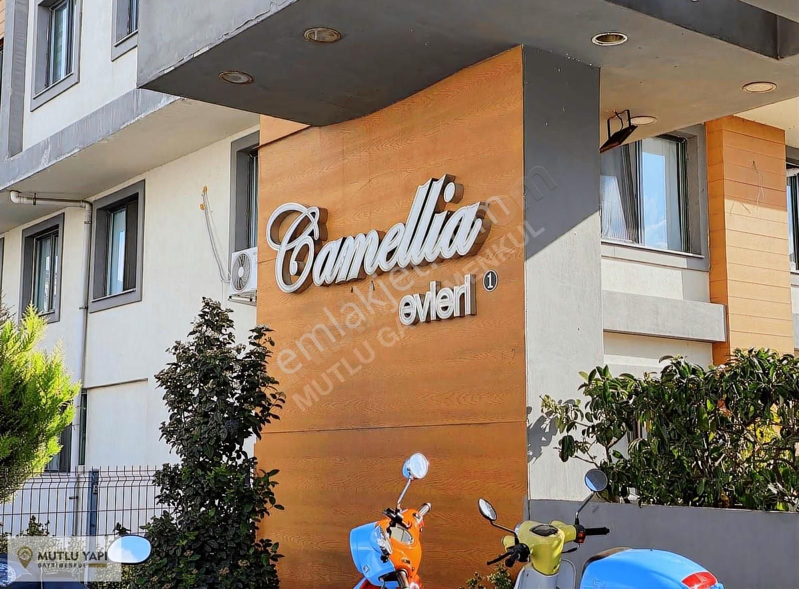 Mutlu Gayrimenkulden Camellia Evlerinde Satılık 3+1 Lüks Daire!
