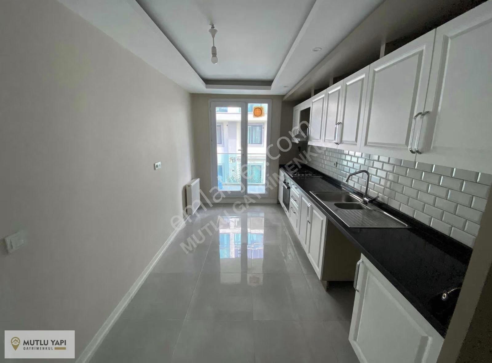 Mutlu Gayrimenkulden Camellia Evlerinde Satılık 3+1 Lüks Daire! - Görsel 3