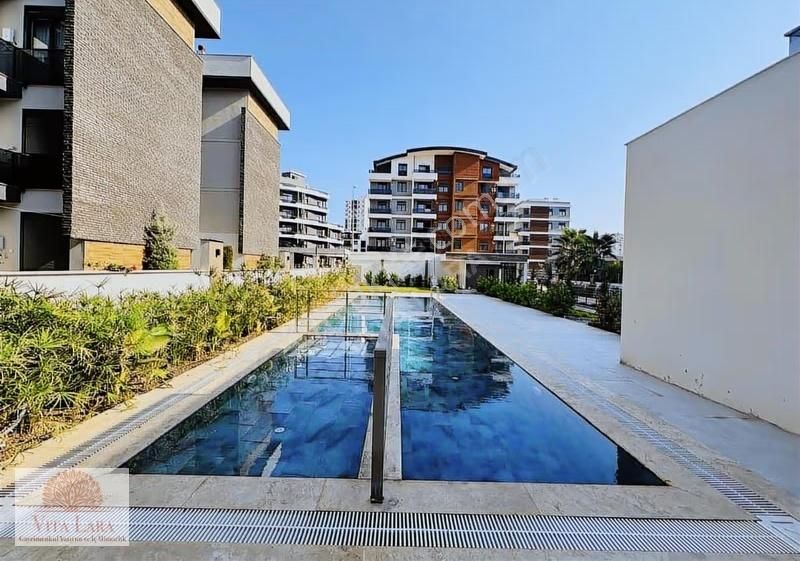 Prestijli Havuzlu Sitede Satılık 2+1 Daire - Görsel 3