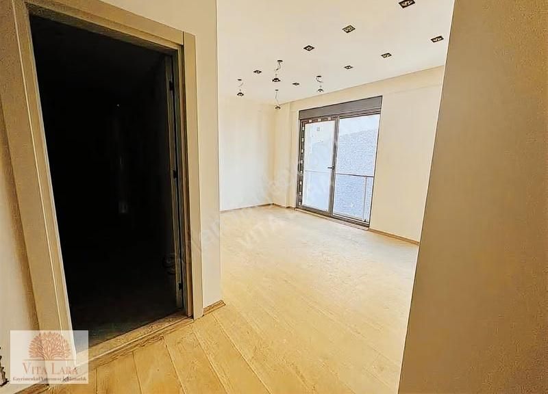 Prestijli Havuzlu Sitede Satılık 2+1 Daire - Görsel 7