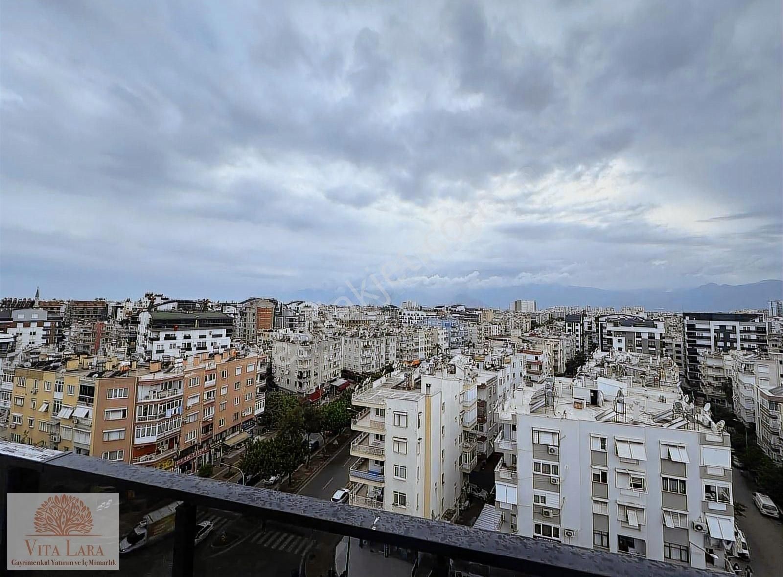 Pera Caddede 2+1 Satılık Dublex - Görsel 11