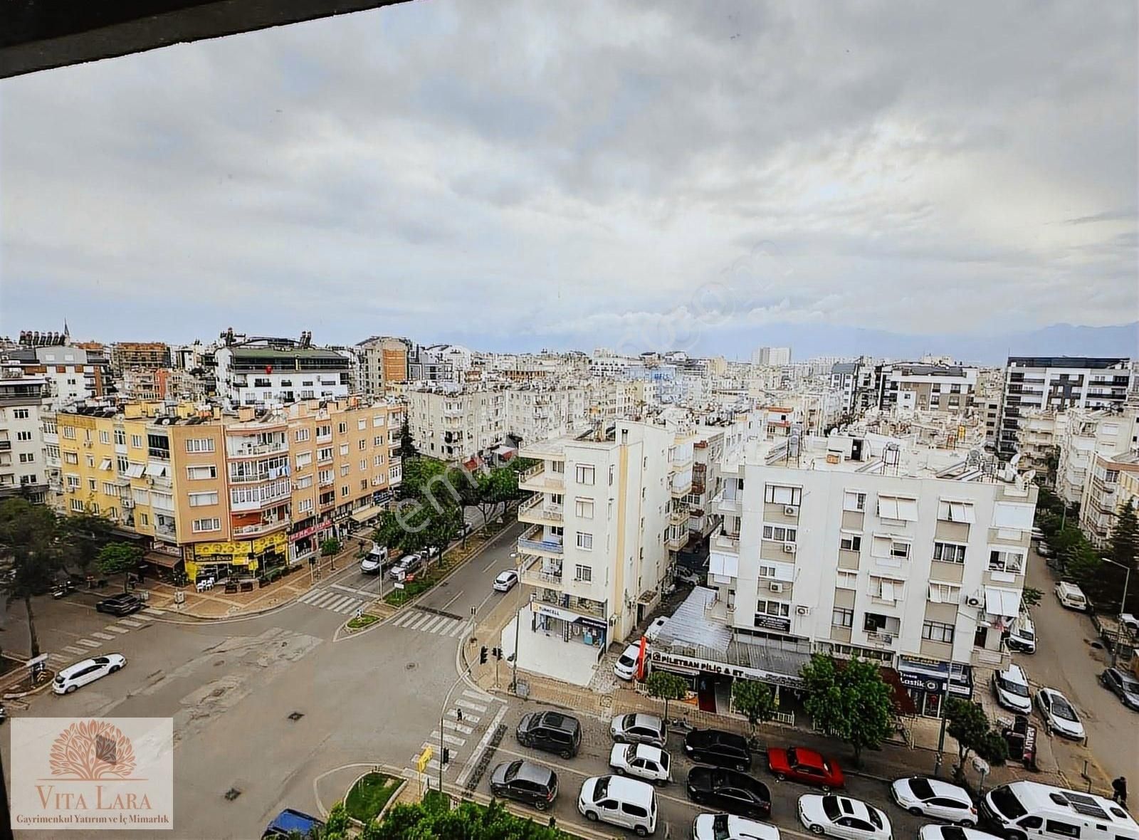 Pera Caddede 2+1 Satılık Dublex - Görsel 13