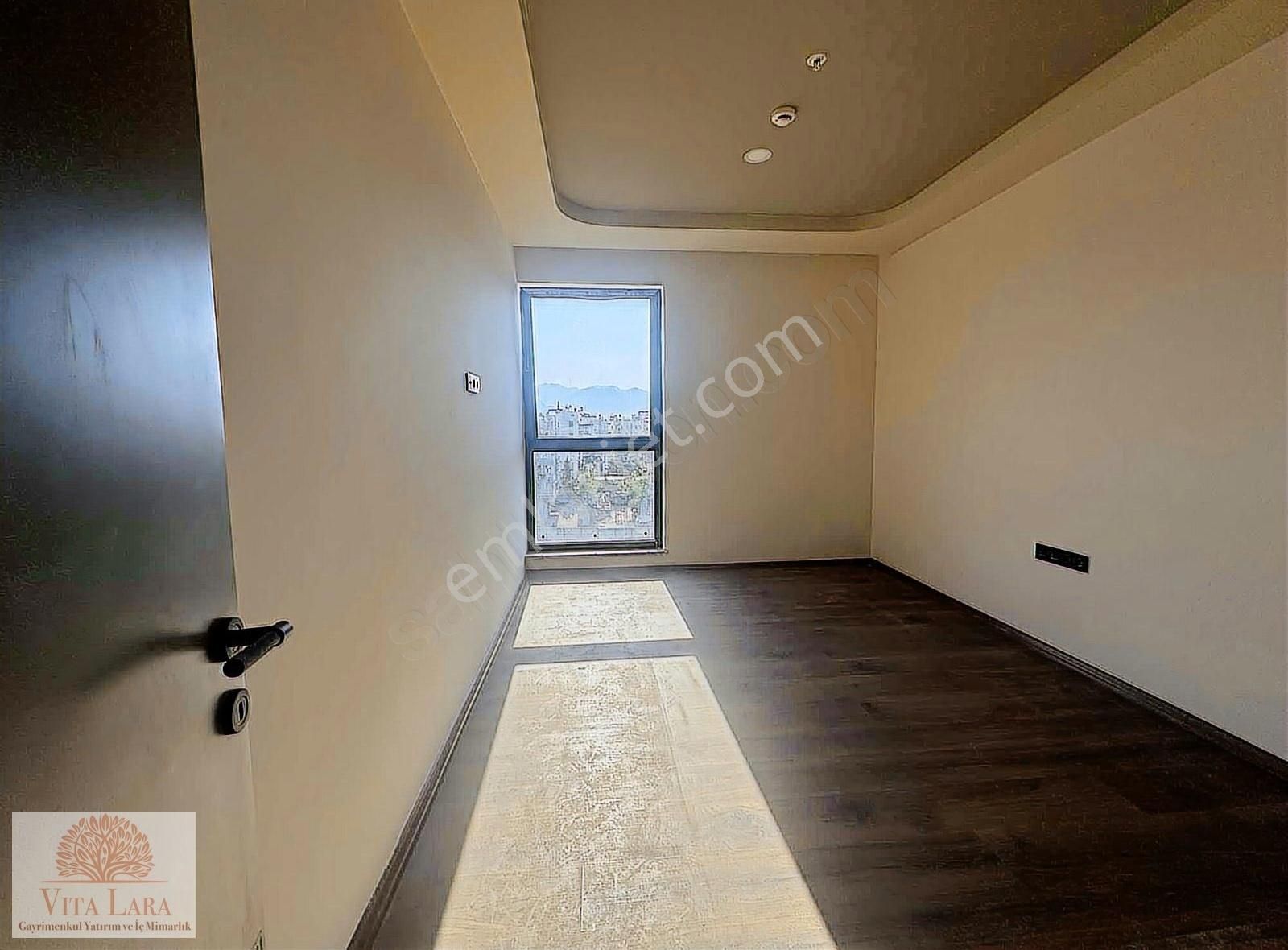 Meidan Plazada Kiralık Katta 1+1 Ofis - Görsel 7