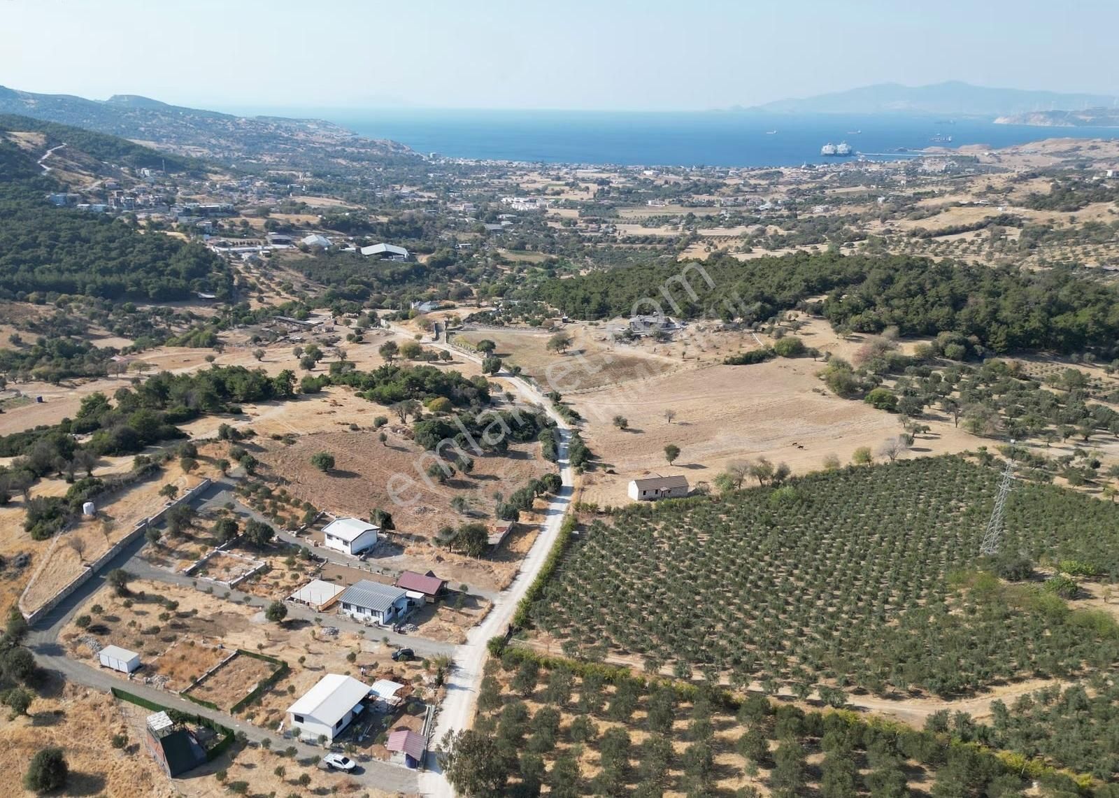Deniz Manzaralı 221 M2 Elektrik, Su Ve Resmi Yolu Olan Bahçe - Görsel 2