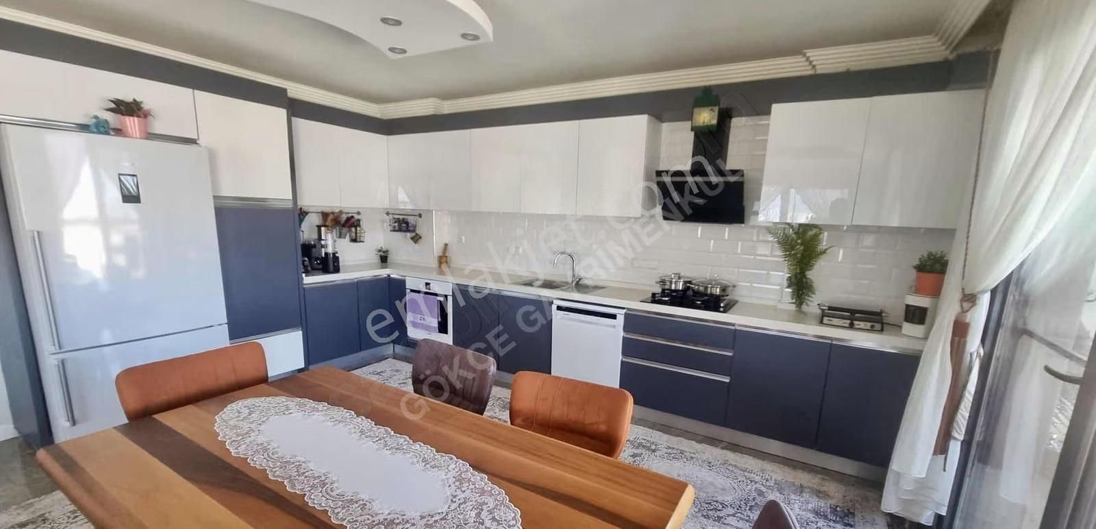 Menemen Merkezde 3+1 200 M2 Full Manzaralı Lüx Site İçinde Daire - Görsel 11