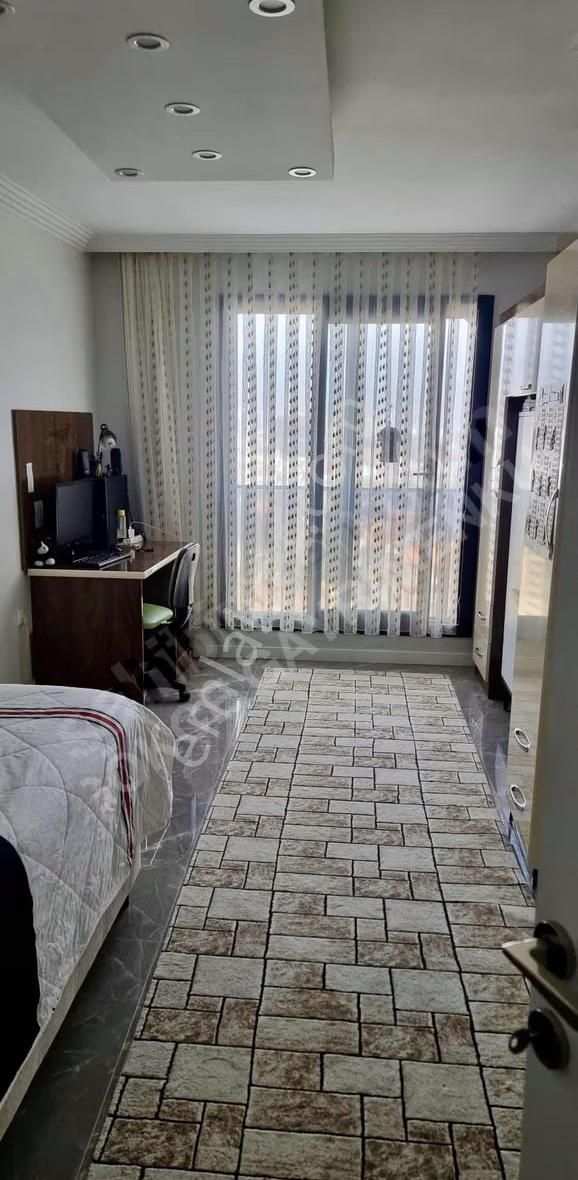 Menemen Merkezde 3+1 200 M2 Full Manzaralı Lüx Site İçinde Daire - Görsel 15