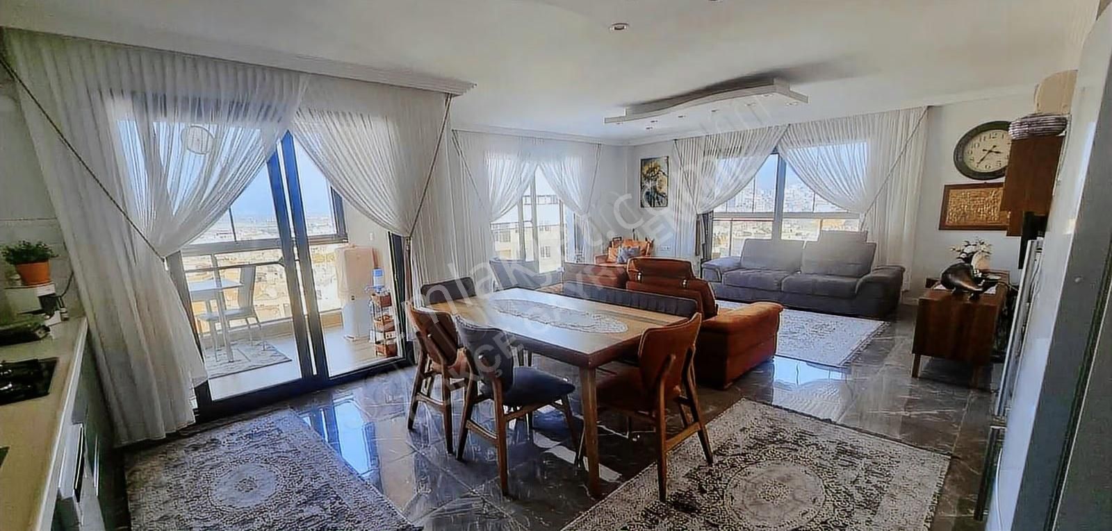 Menemen Merkezde 3+1 200 M2 Full Manzaralı Lüx Site İçinde Daire - Görsel 12