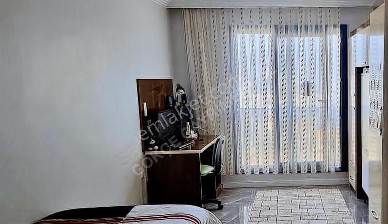 Menemen Merkezde 3+1 200 M2 Full Manzaralı Lüx Site İçinde Daire - Görsel 2