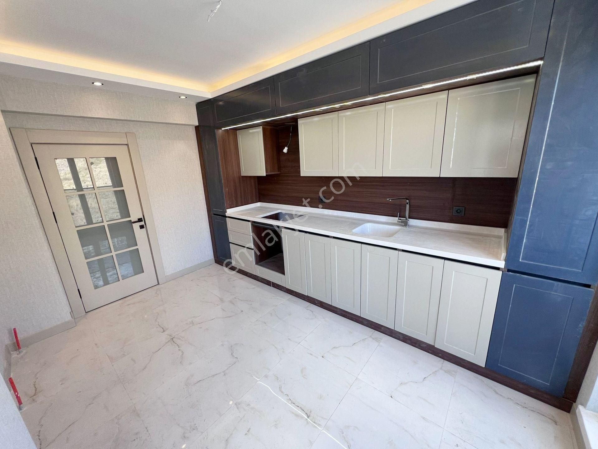 Öz.maşallah'dan Millet Bahçesi Manzaralı Teras Balkonlu 3+1sıfır - Görsel 3