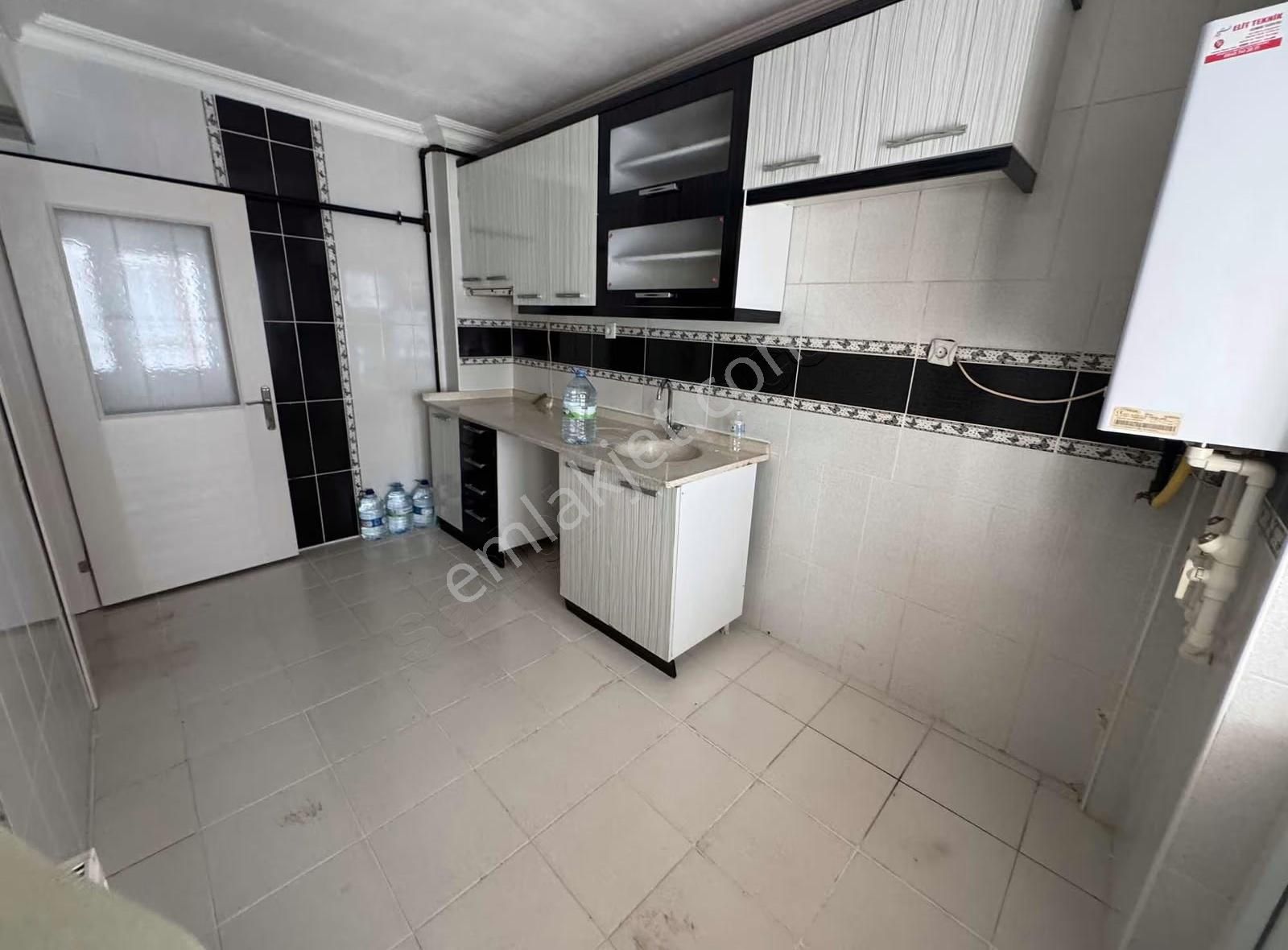 Derman'dan*ön Cephe*altında Daire Mevcut*iskanlı*balkonlu - Görsel 14