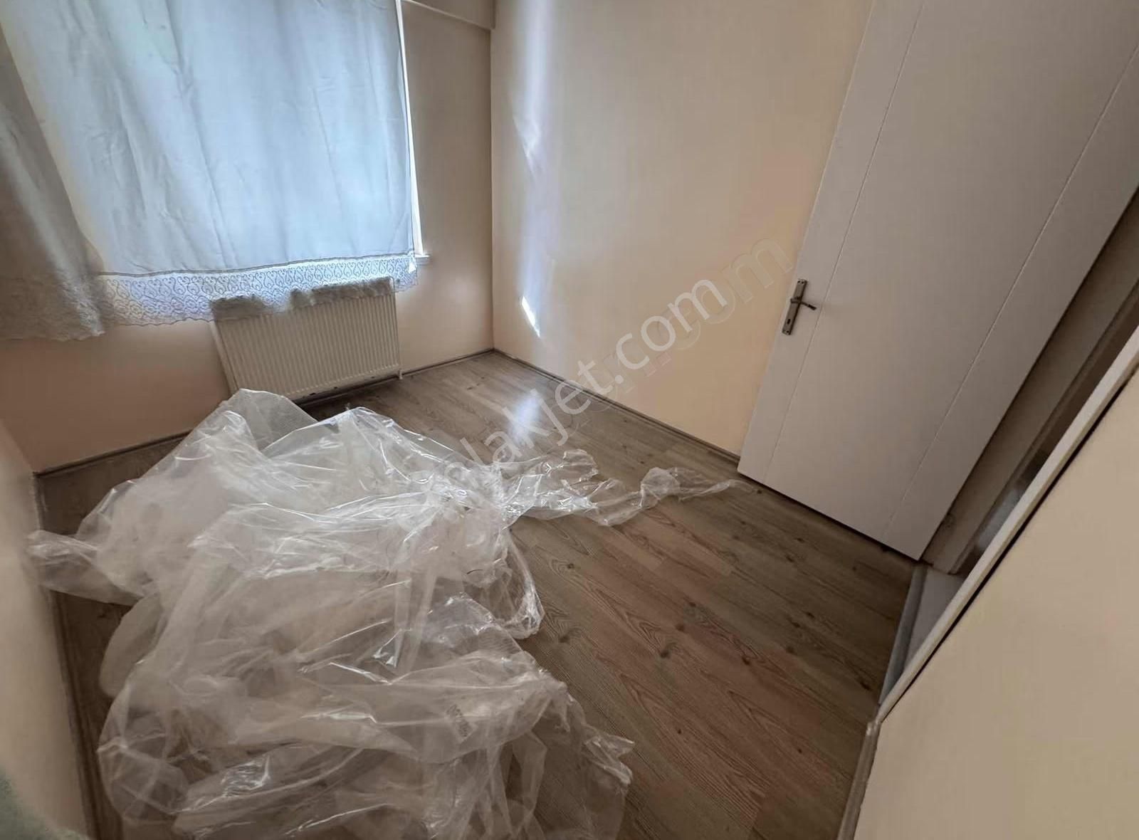 Derman'dan*ön Cephe*altında Daire Mevcut*iskanlı*balkonlu - Görsel 7