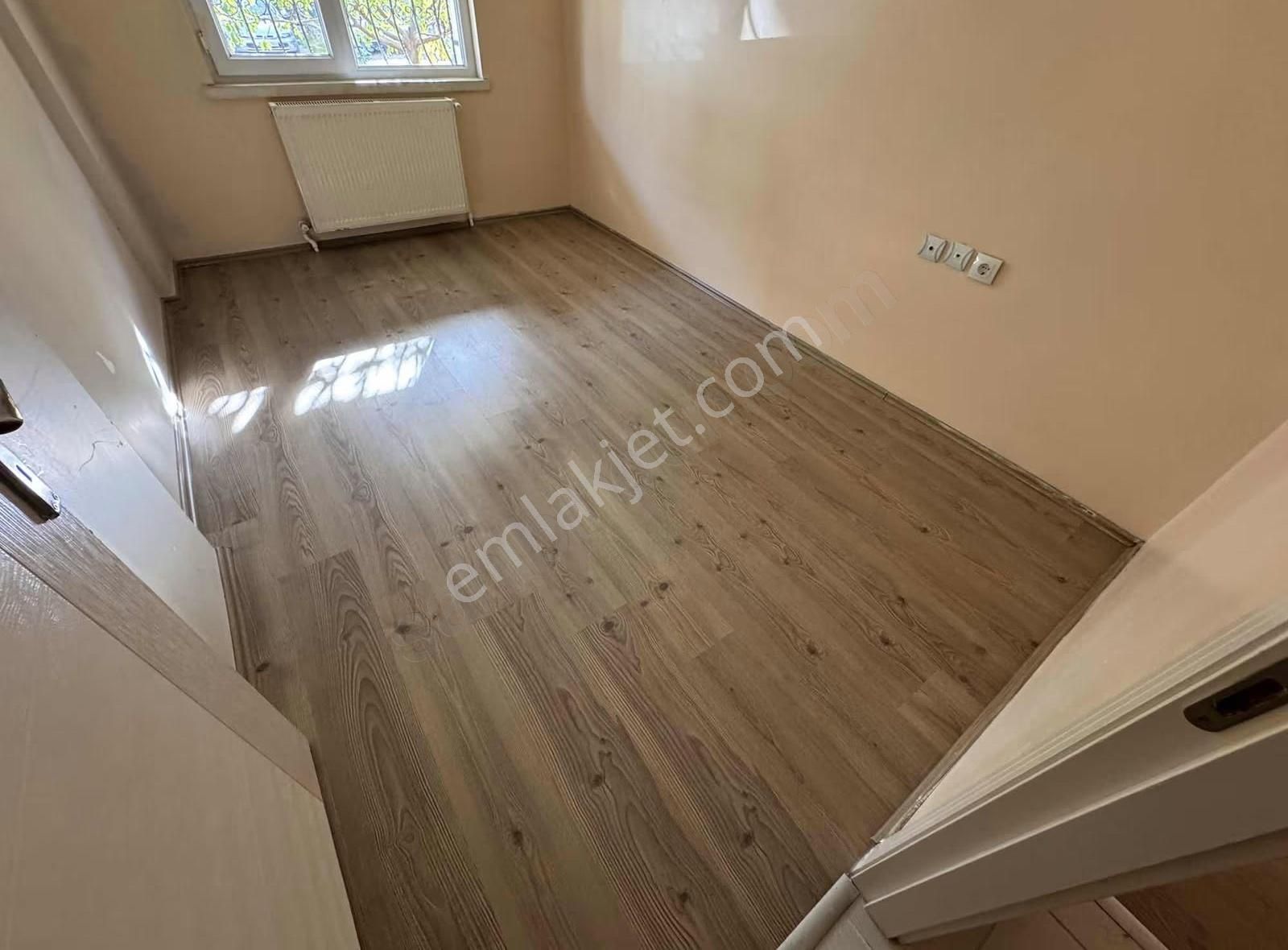 Derman'dan*ön Cephe*altında Daire Mevcut*iskanlı*balkonlu - Görsel 12