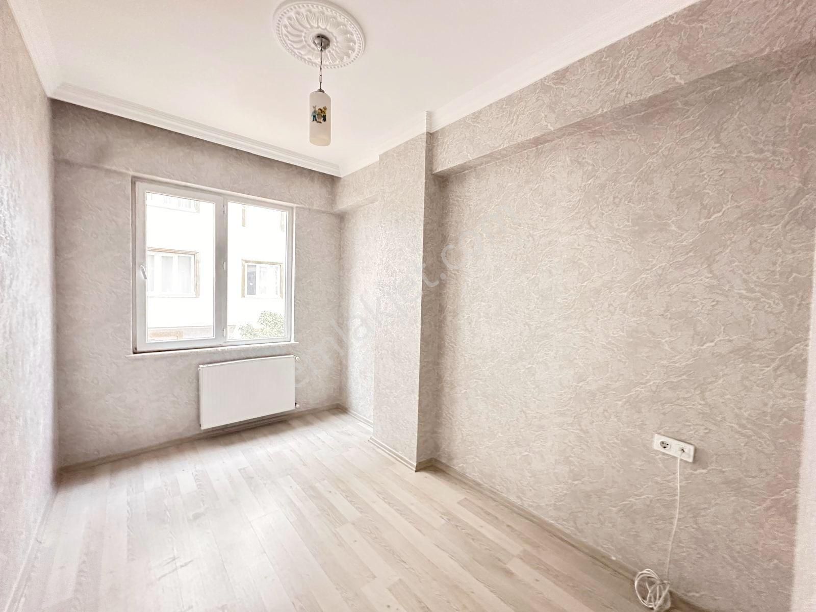 Beykent Pazar Yanı Ön Cephe Cam Balkonlu 2+1 Geniş Daire - Görsel 26